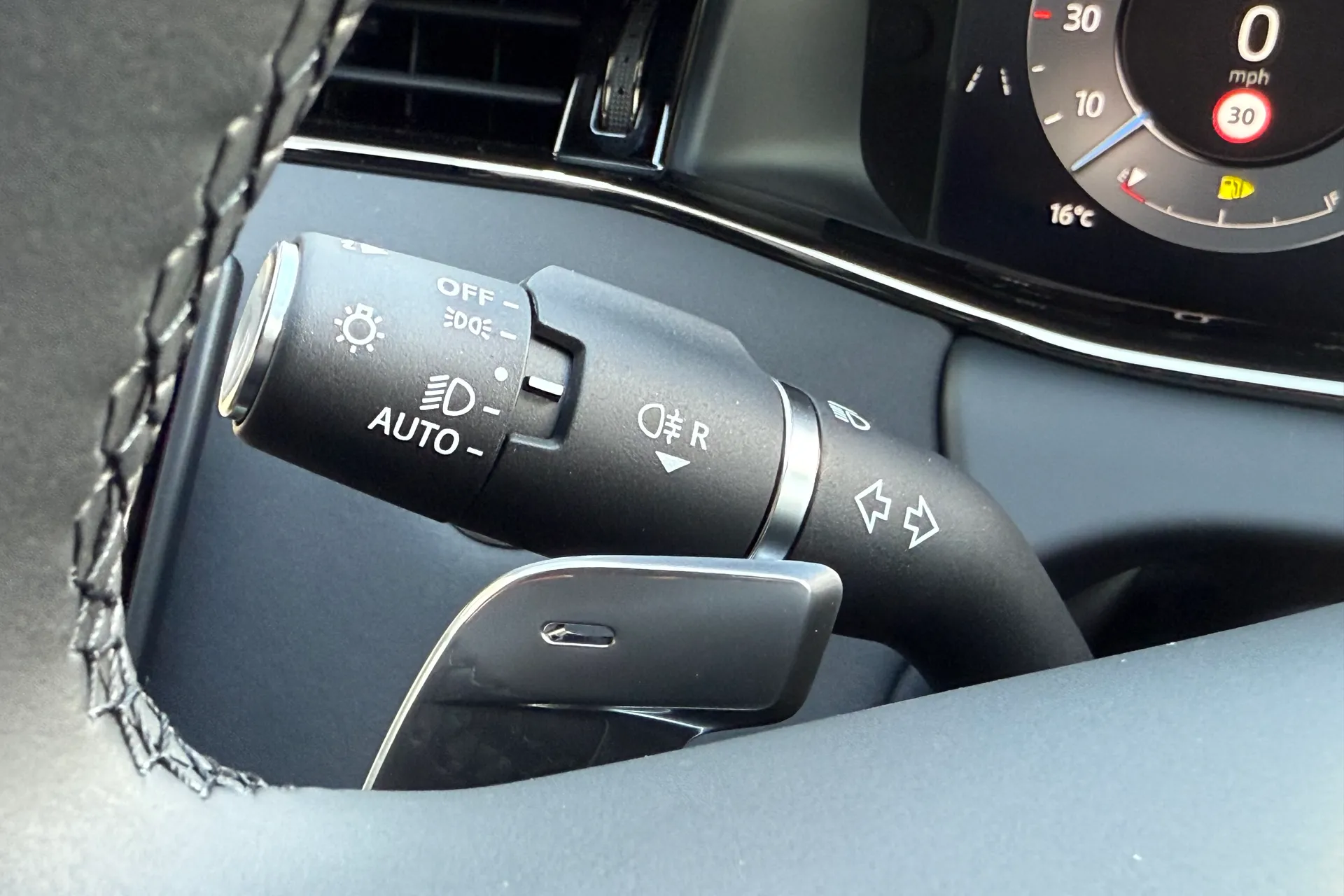 LAND ROVER RANGE ROVER EVOQUE thumbnail image number 44