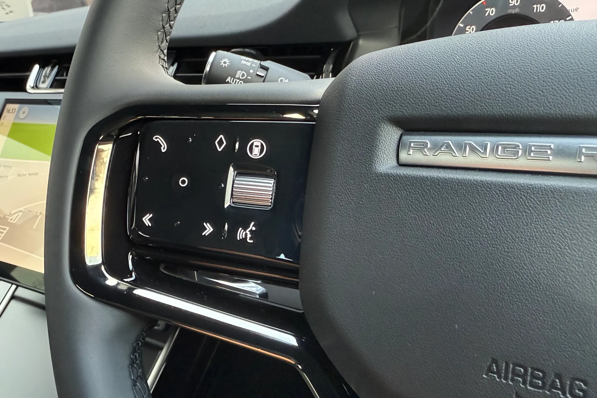LAND ROVER RANGE ROVER EVOQUE thumbnail image number 29