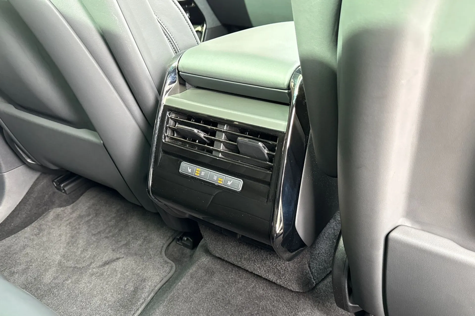 LAND ROVER RANGE ROVER SPORT thumbnail image number 57