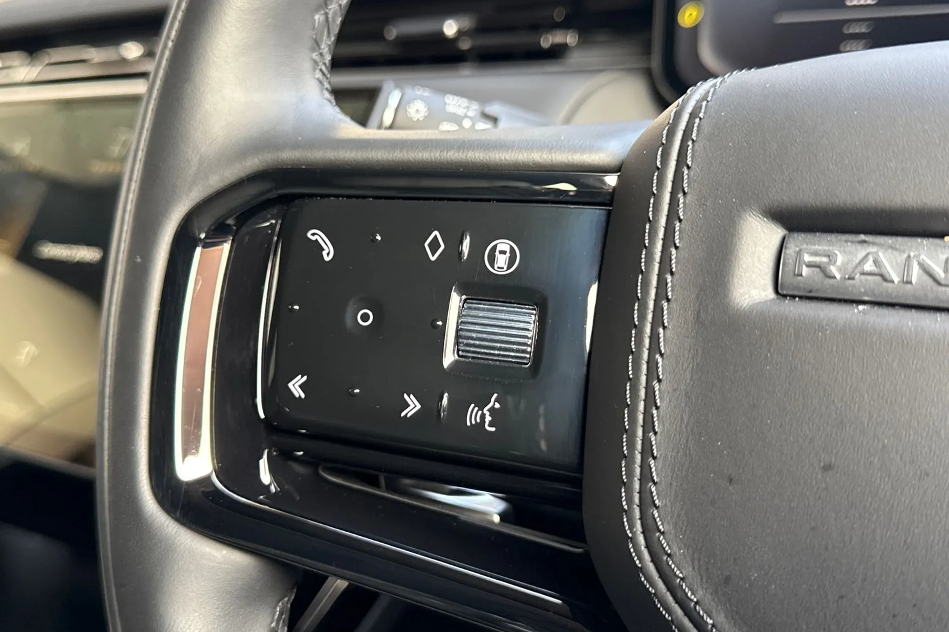 LAND ROVER RANGE ROVER SPORT thumbnail image number 46