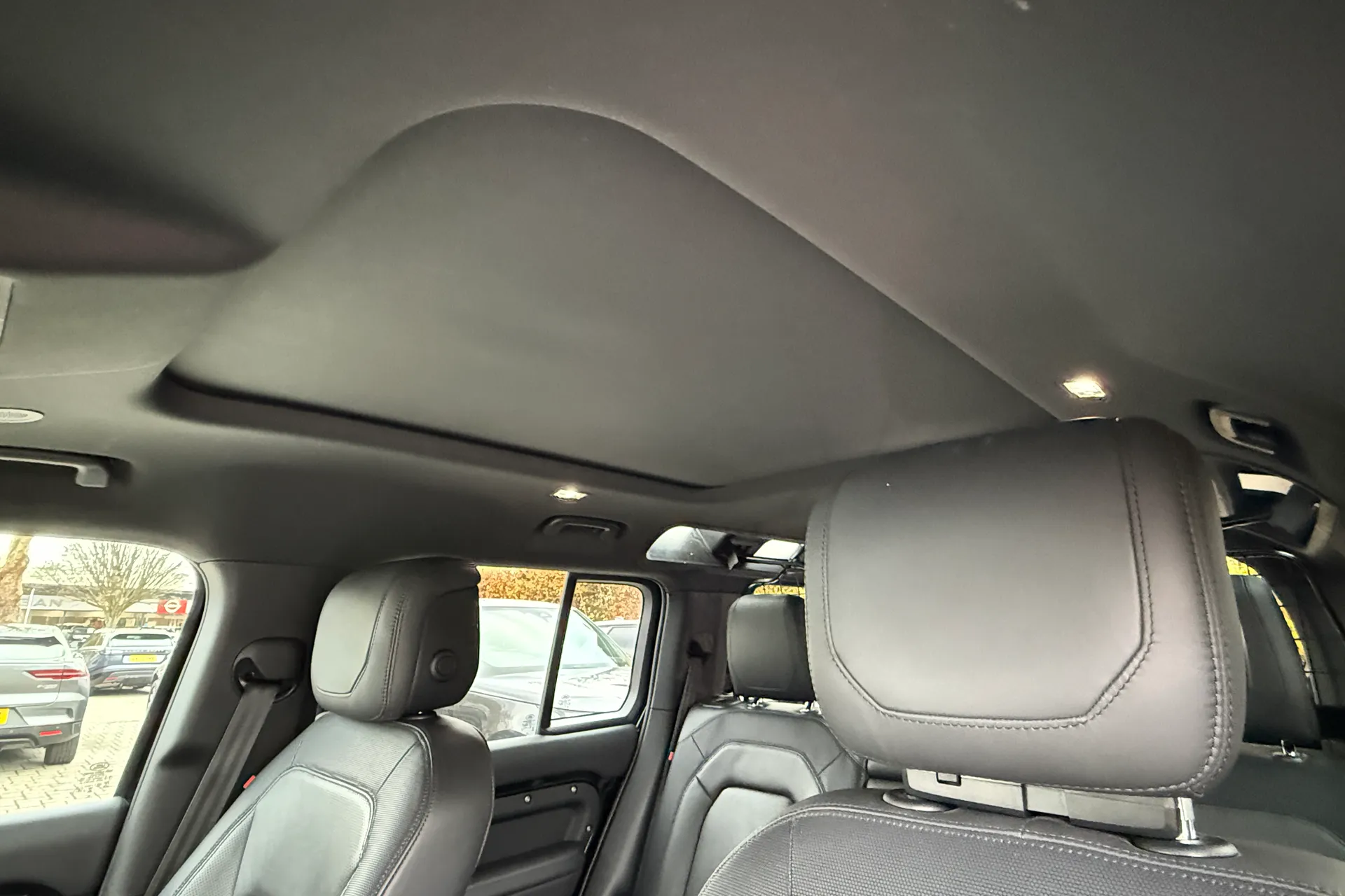 LAND ROVER DEFENDER thumbnail image number 45