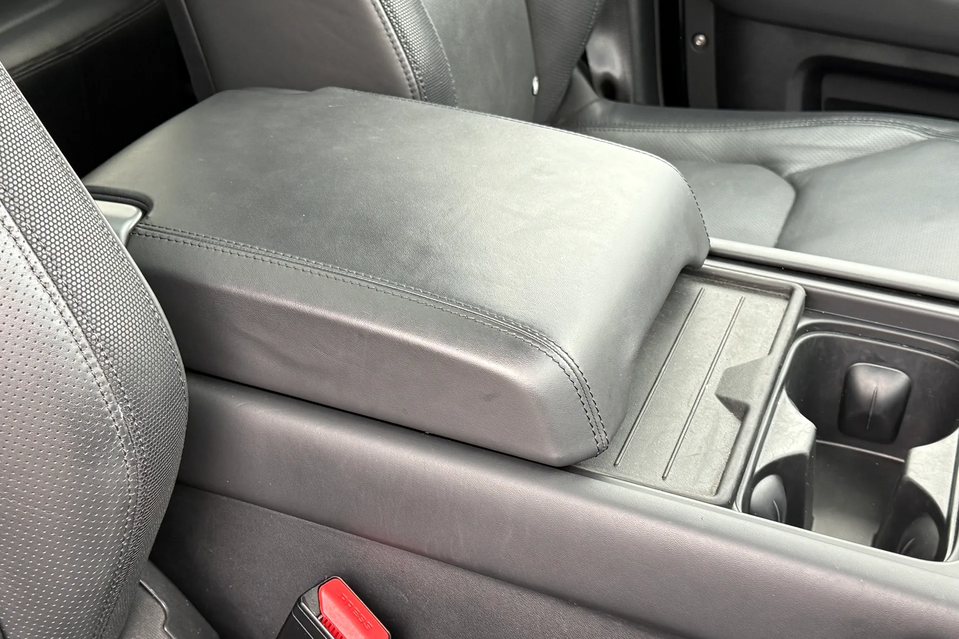 LAND ROVER DEFENDER thumbnail image number 42