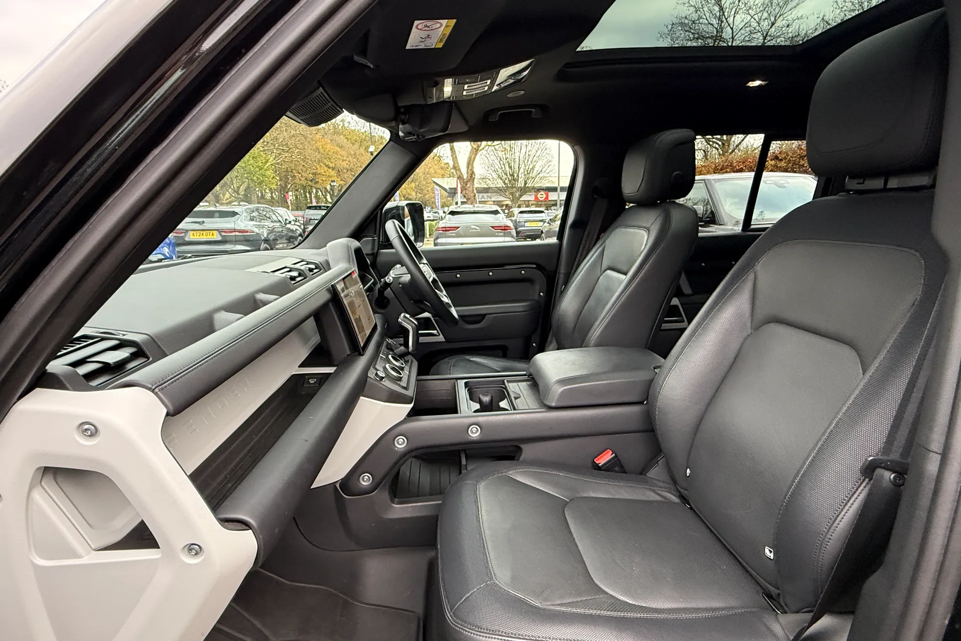 LAND ROVER DEFENDER thumbnail image number 44