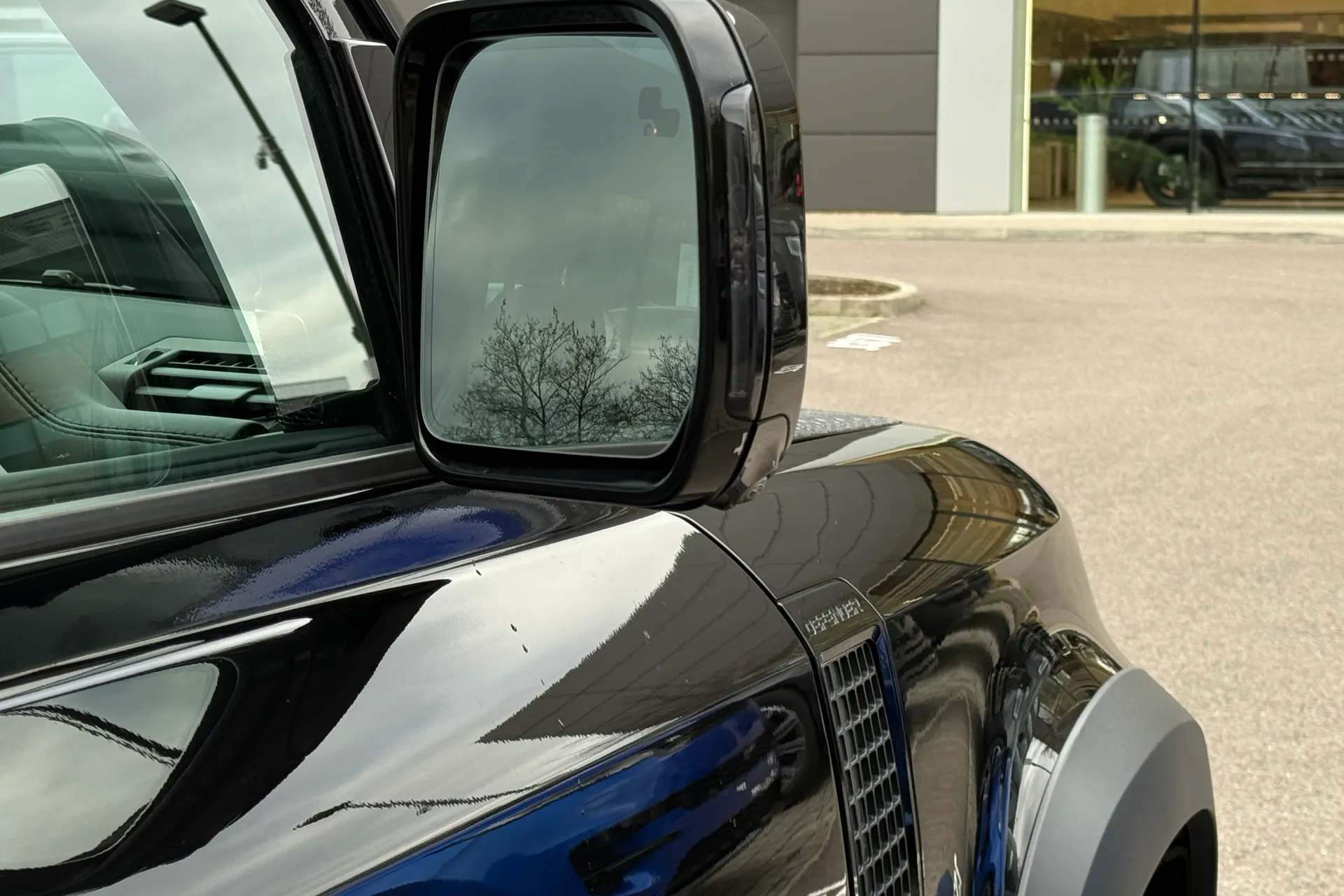 LAND ROVER DEFENDER thumbnail image number 14