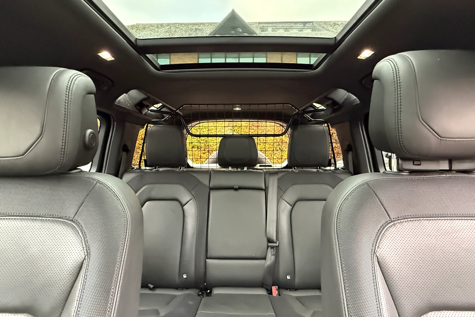 LAND ROVER DEFENDER thumbnail image number 39