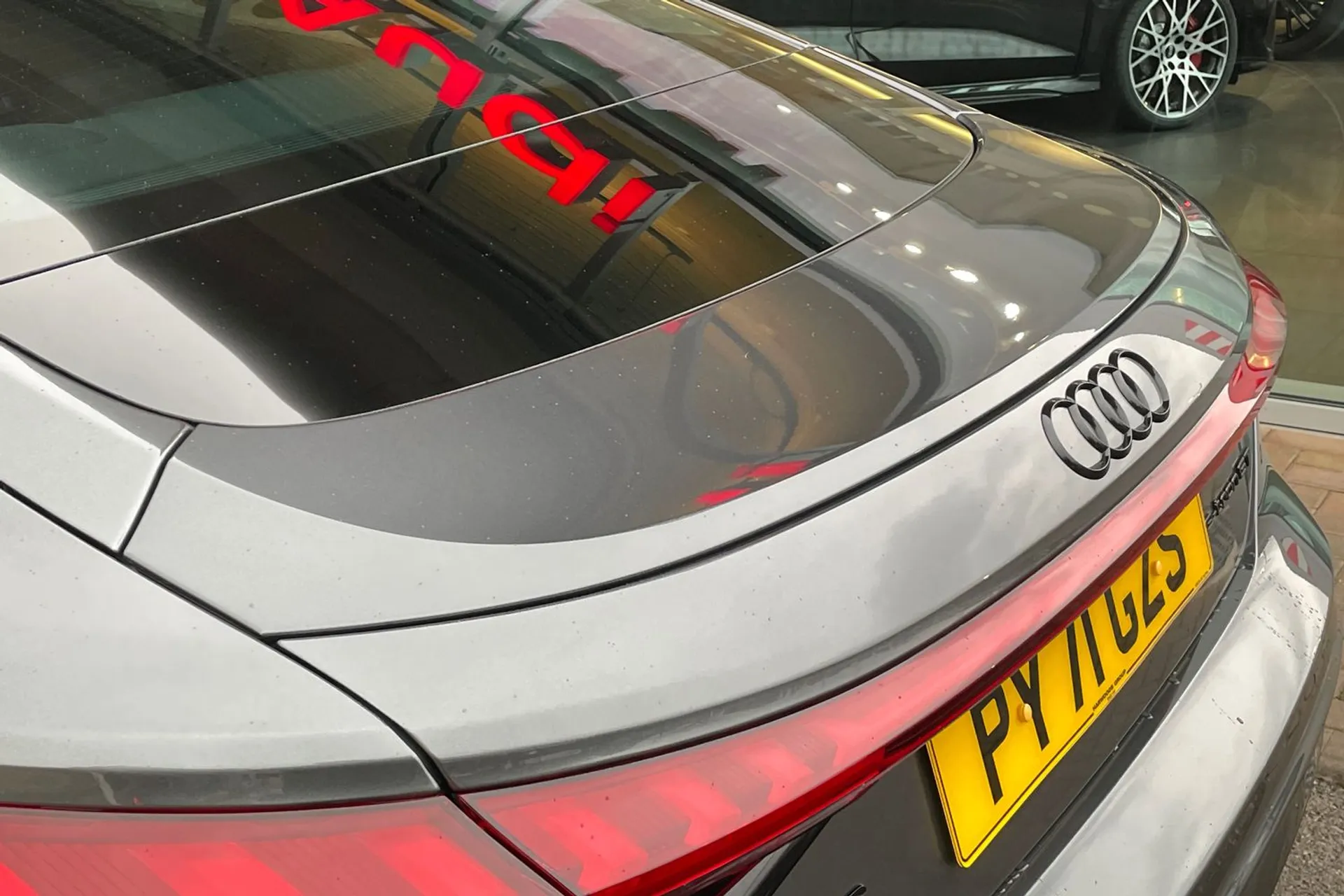Audi RS e-tron GT thumbnail image number 16