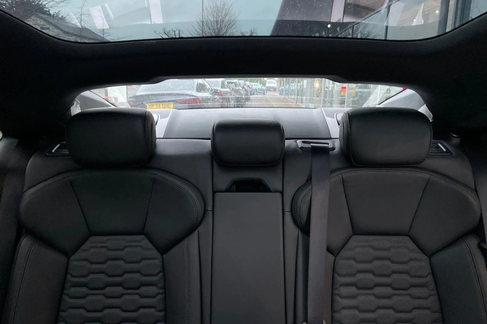 Audi RS e-tron GT thumbnail image number 30
