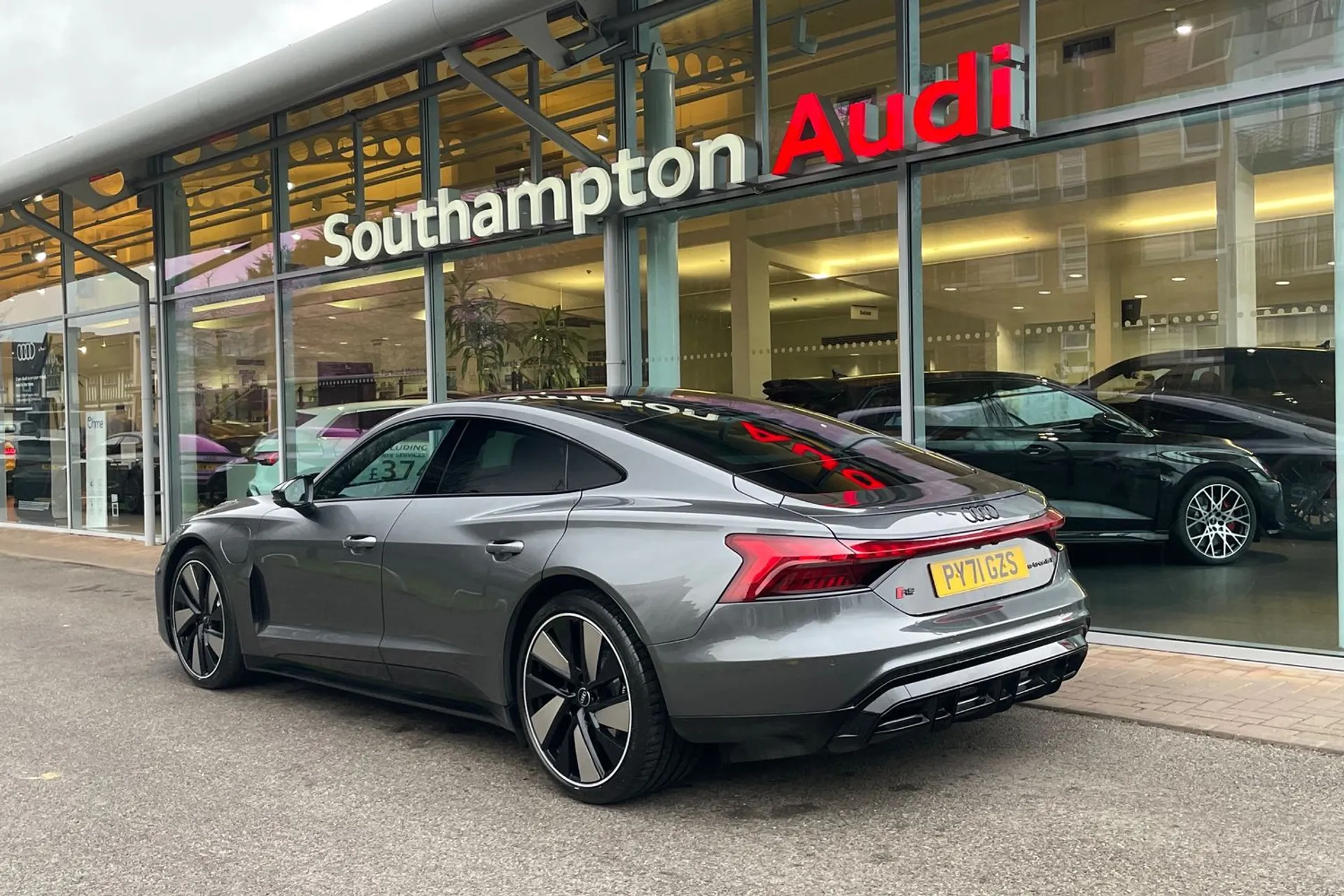 Audi RS e-tron GT thumbnail image number 7