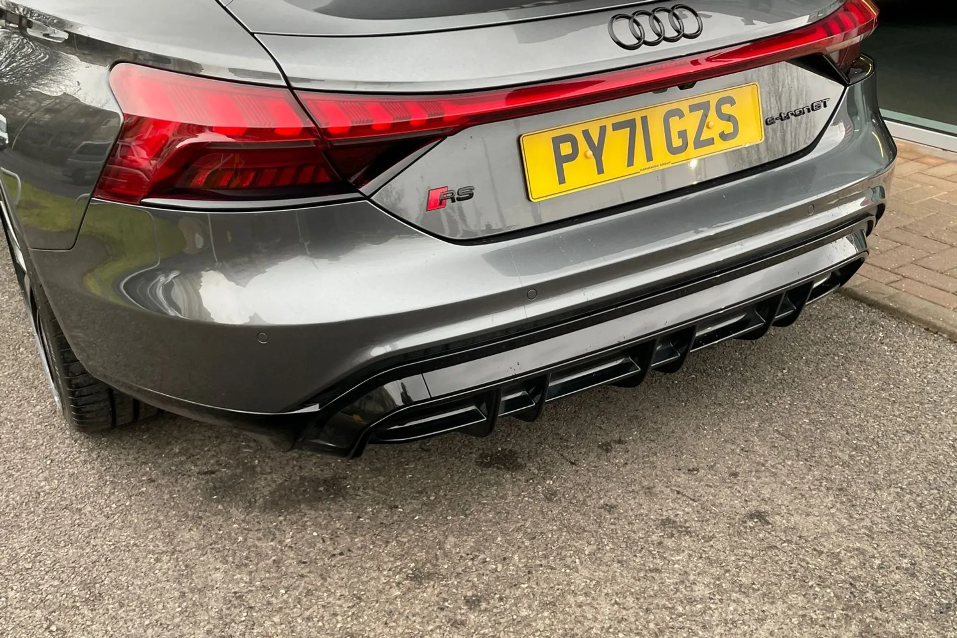 Audi RS e-tron GT thumbnail image number 18