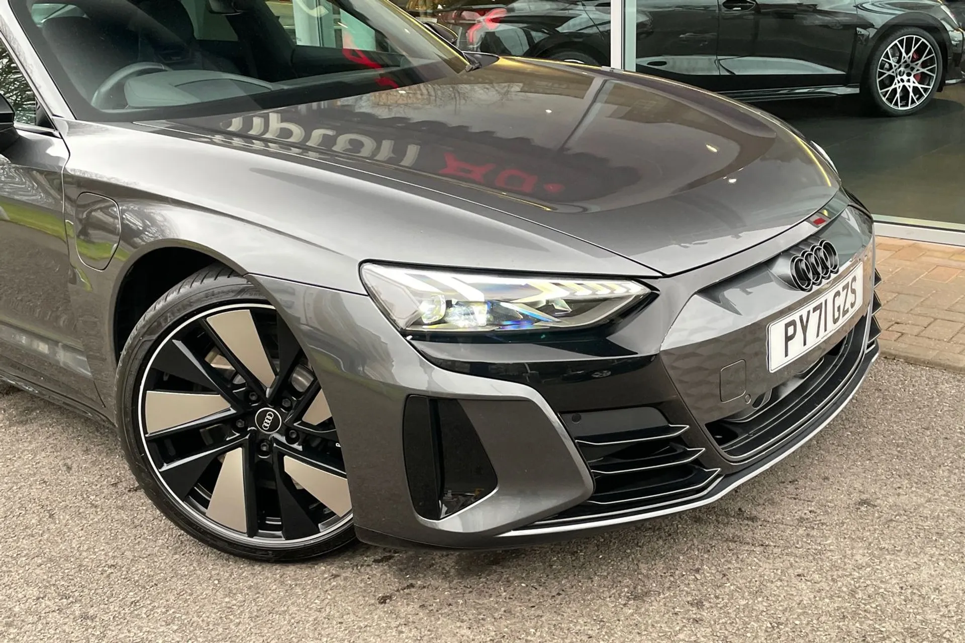 Audi RS e-tron GT thumbnail image number 19