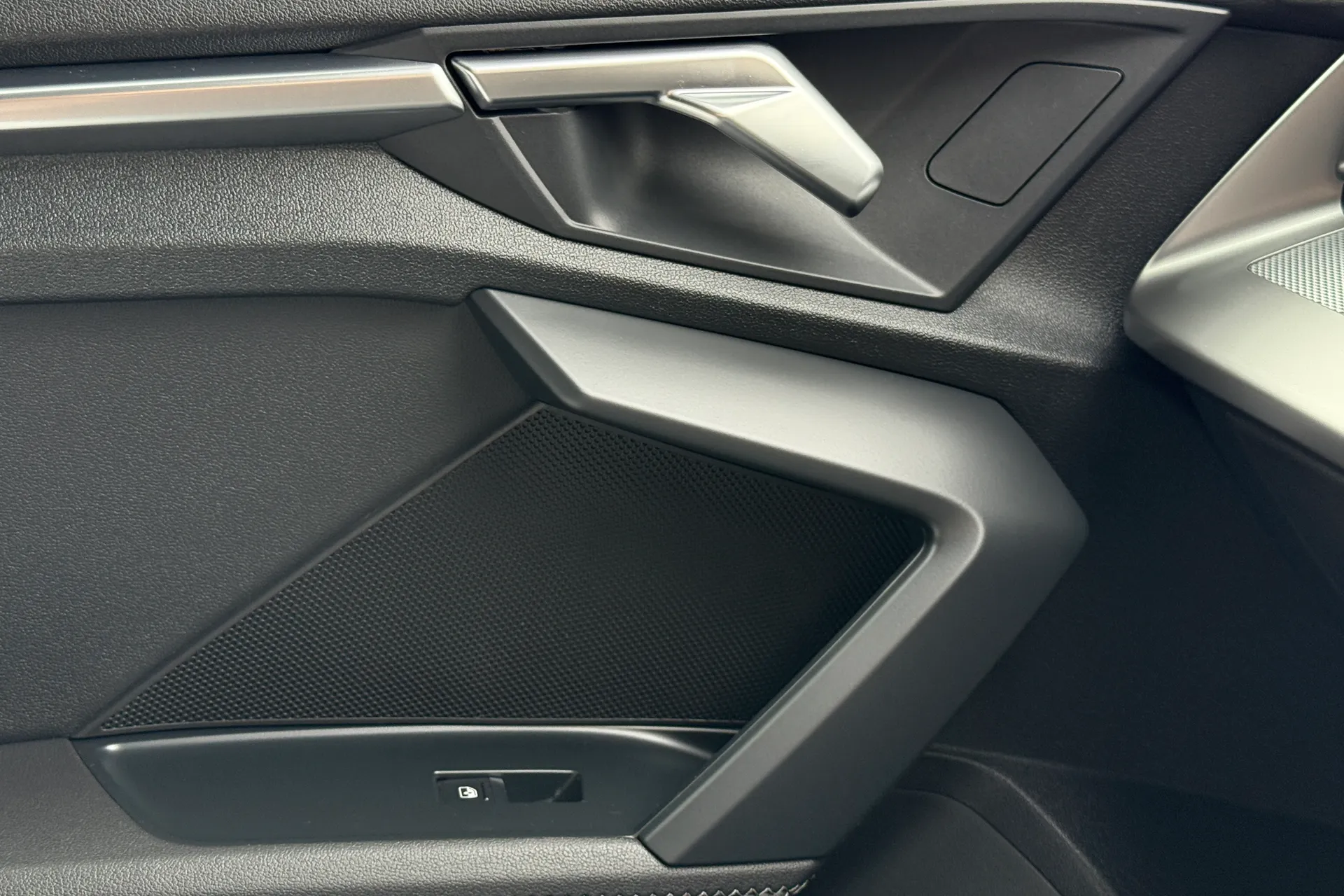 Audi A3 thumbnail image number 25