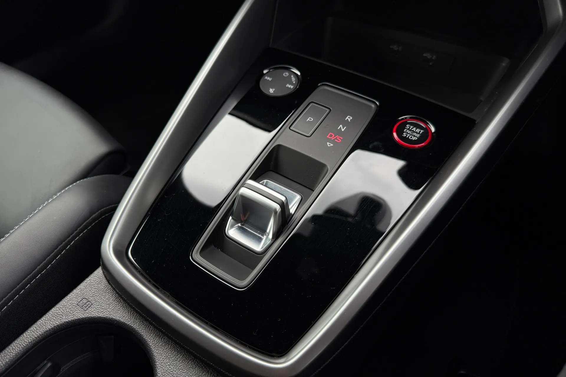 Audi A3 thumbnail image number 28