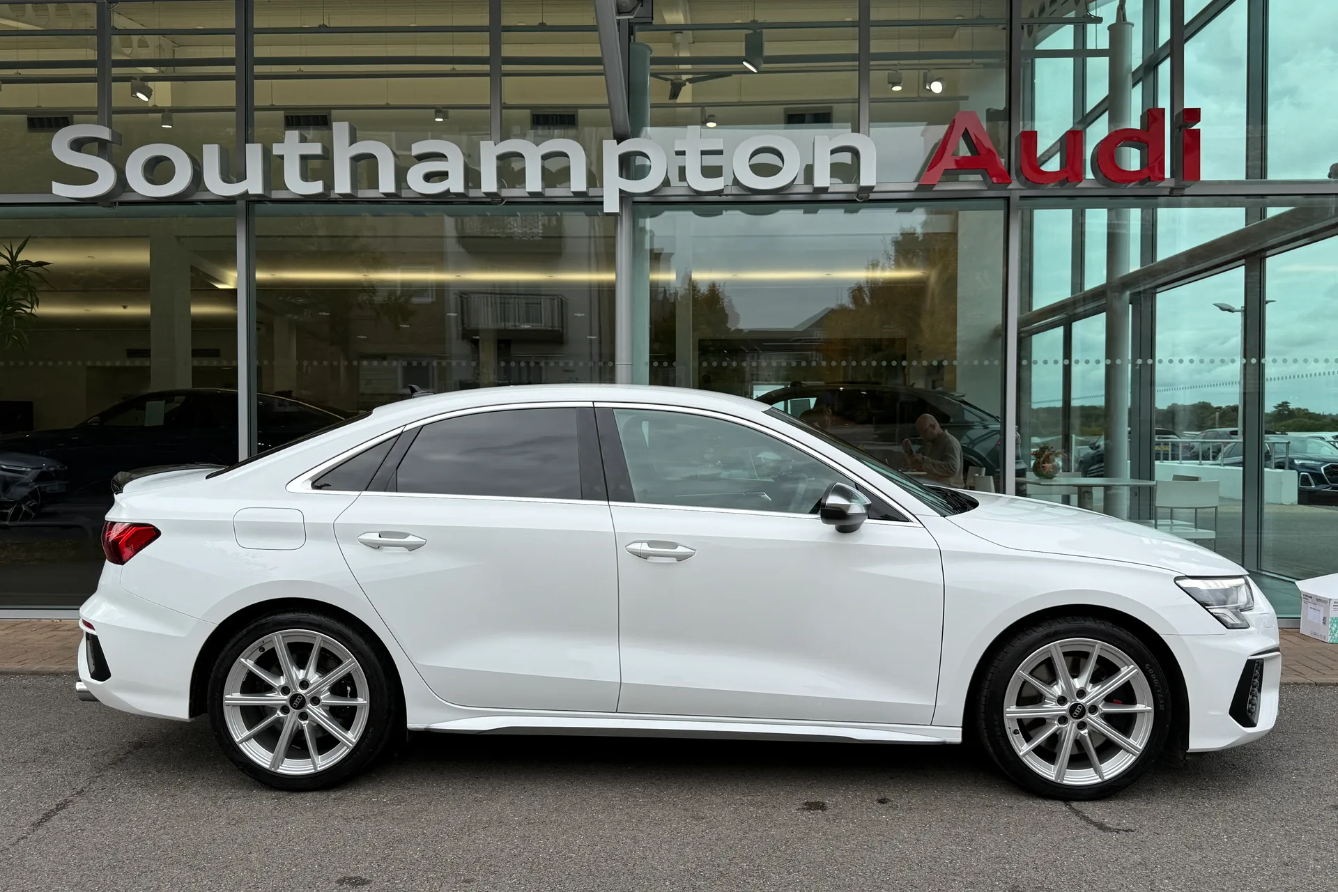 Audi A3 thumbnail image number 2