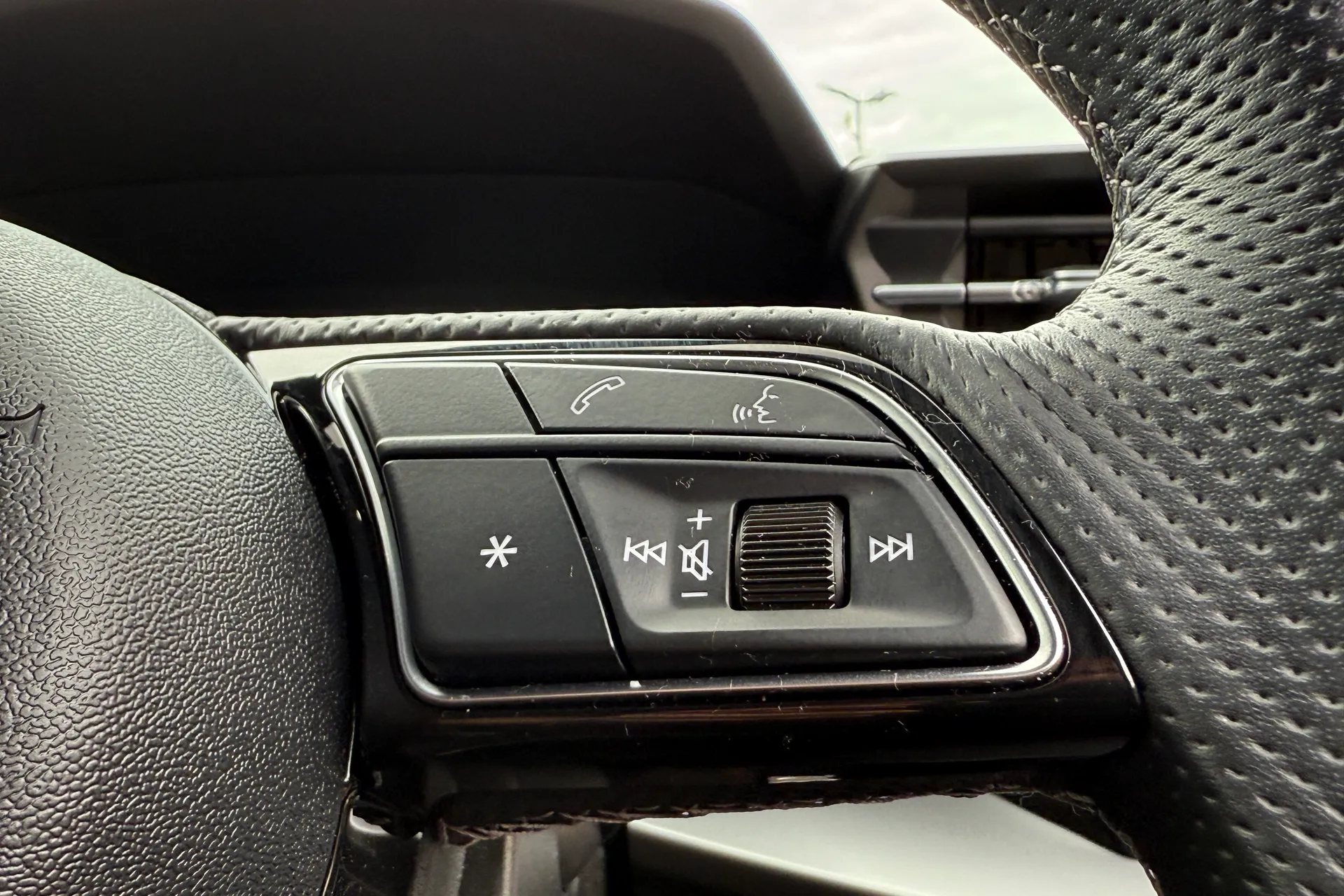 Audi A3 thumbnail image number 13