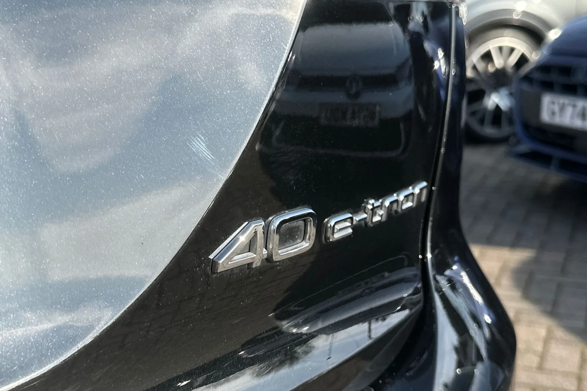 Audi Q4 thumbnail image number 18