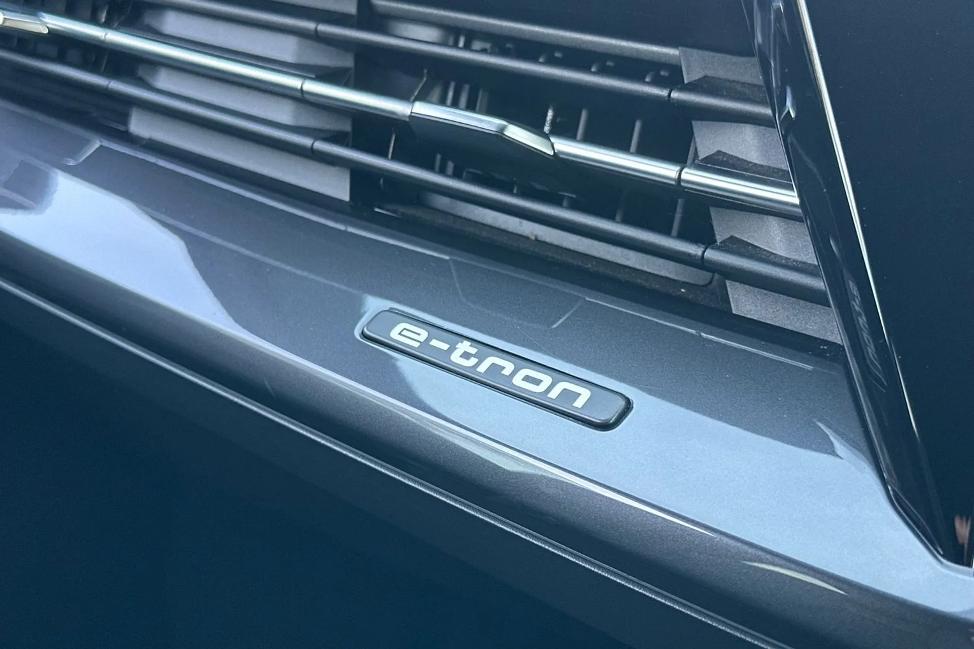 Audi Q4 thumbnail image number 15