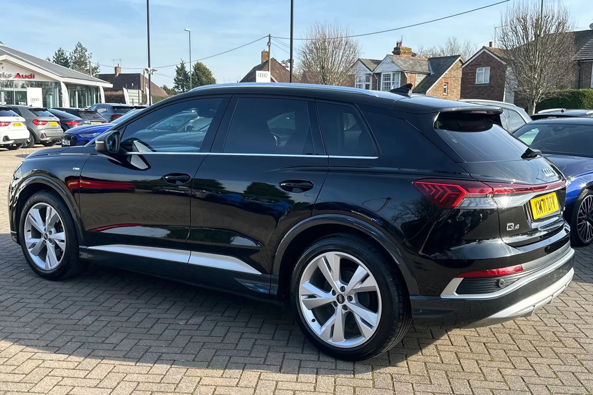 Audi Q4 thumbnail image number 7