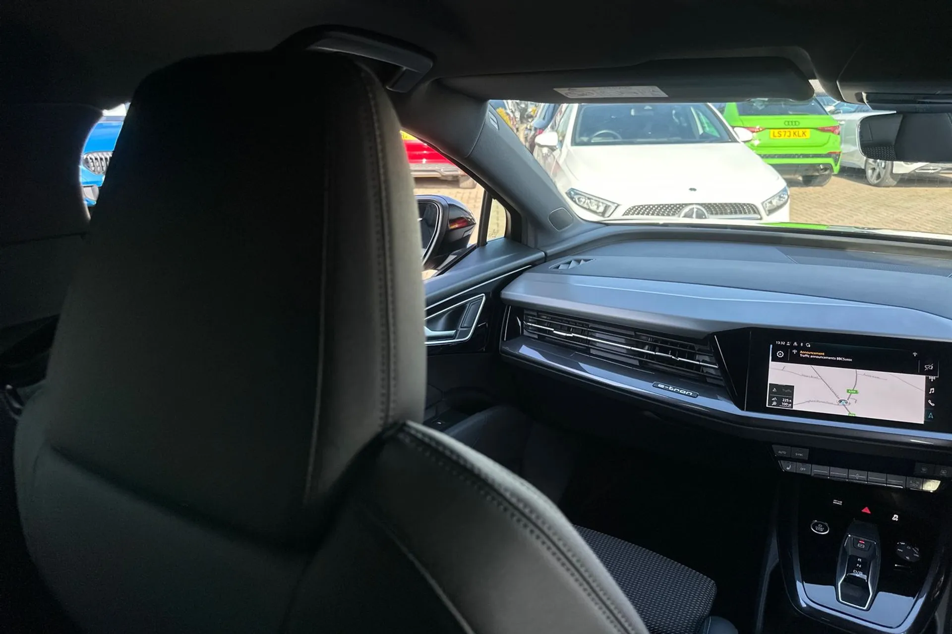 Audi Q4 thumbnail image number 36