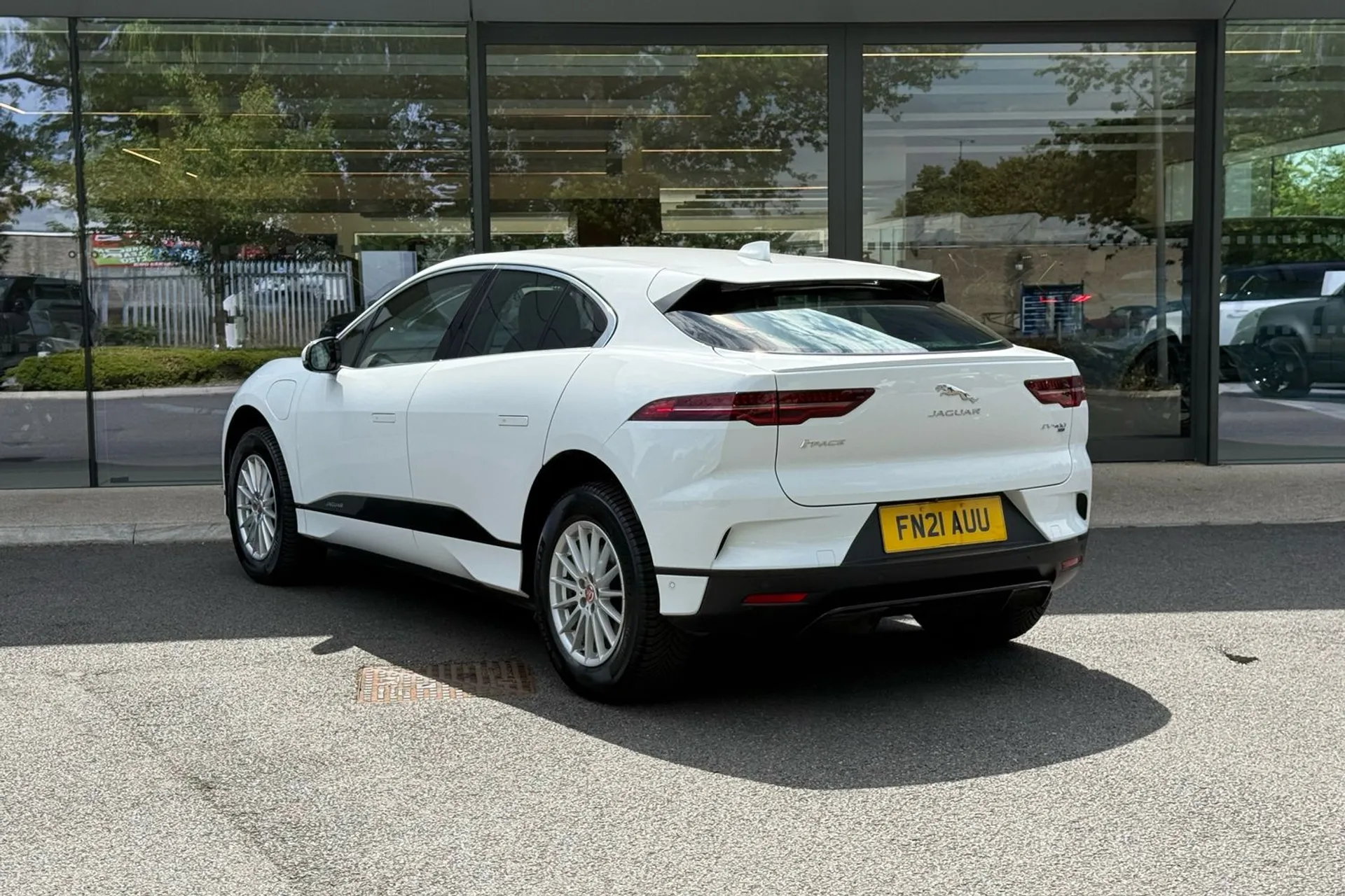 Jaguar I-PACE thumbnail image number 58