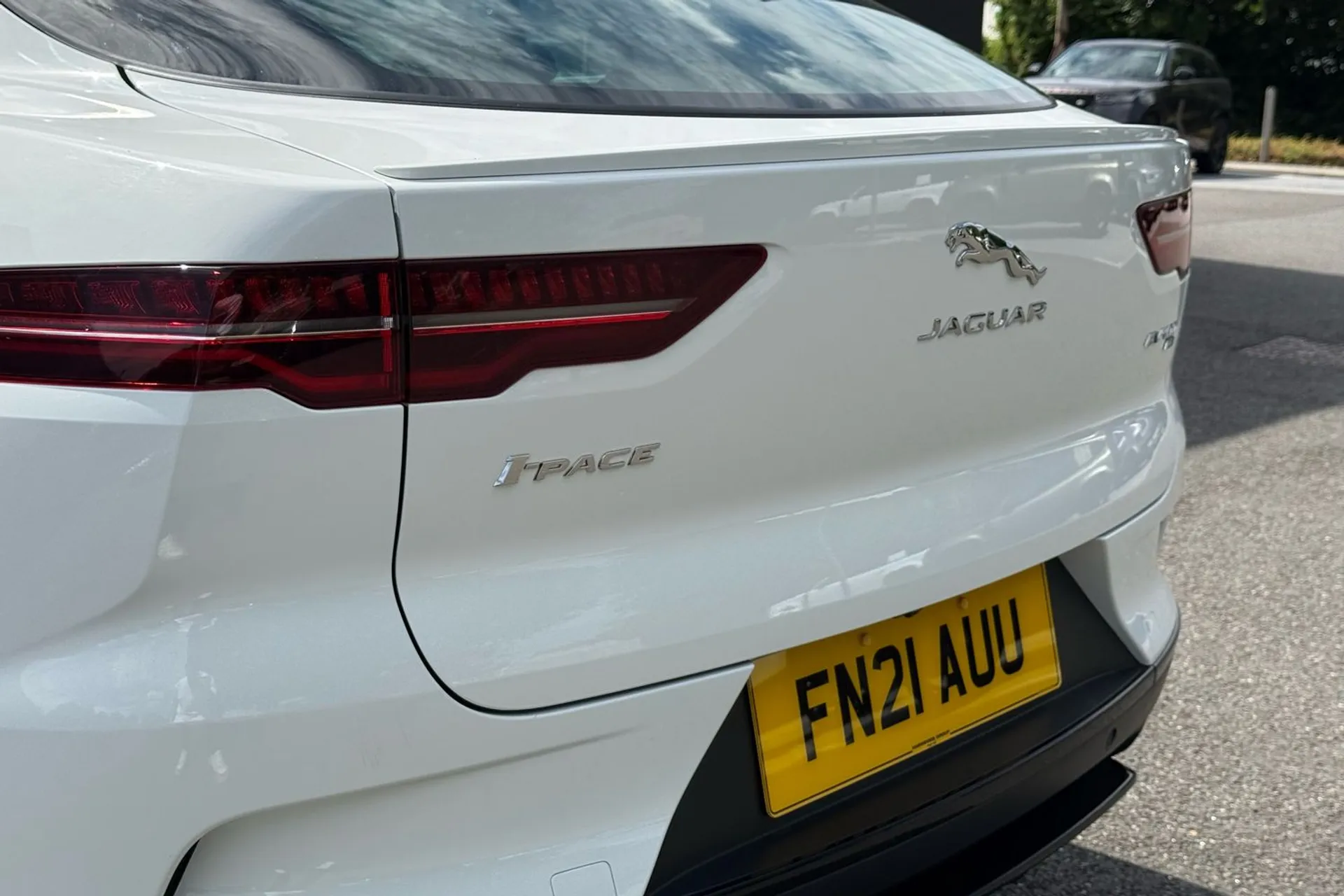 Jaguar I-PACE thumbnail image number 42