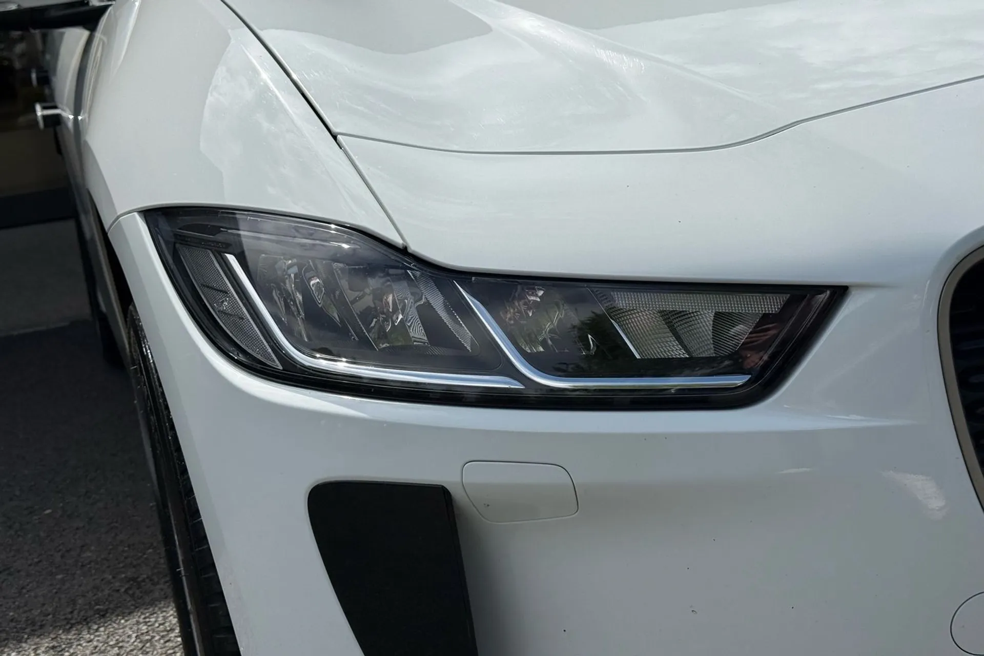 Jaguar I-PACE thumbnail image number 54