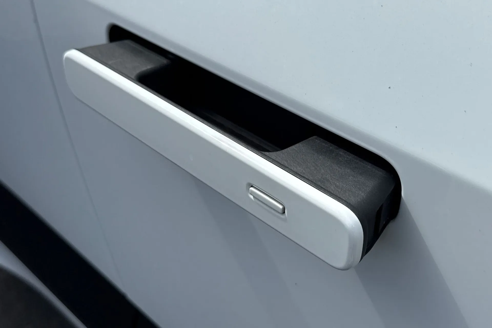 Jaguar I-PACE thumbnail image number 33