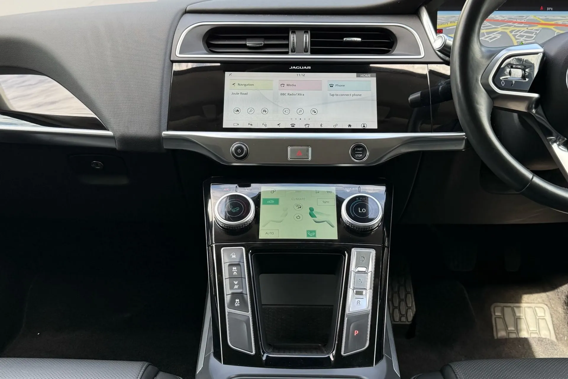 Jaguar I-PACE thumbnail image number 15