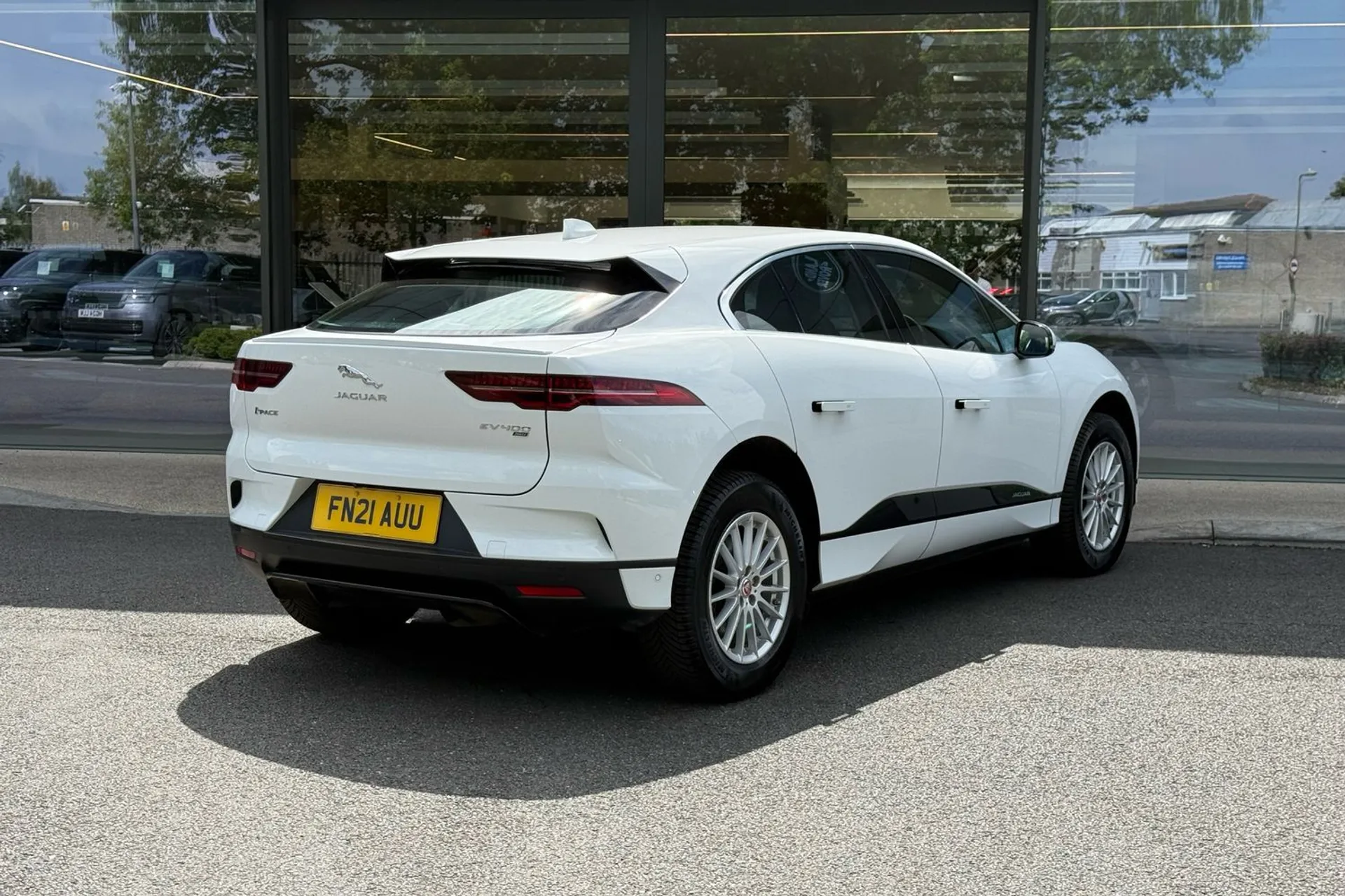 Jaguar I-PACE thumbnail image number 7