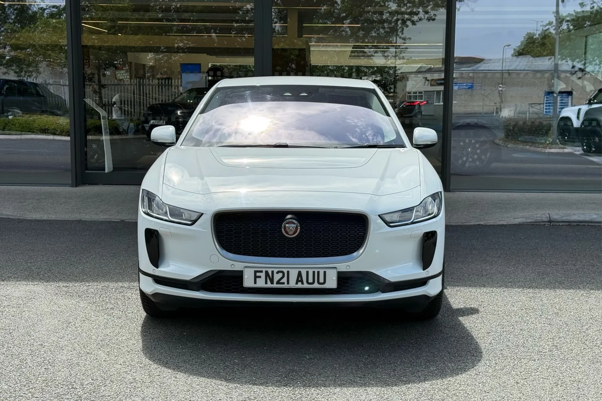 Jaguar I-PACE thumbnail image number 6