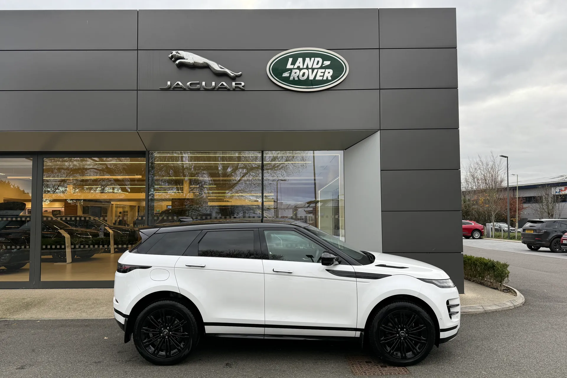 LAND ROVER RANGE ROVER EVOQUE thumbnail image number 5