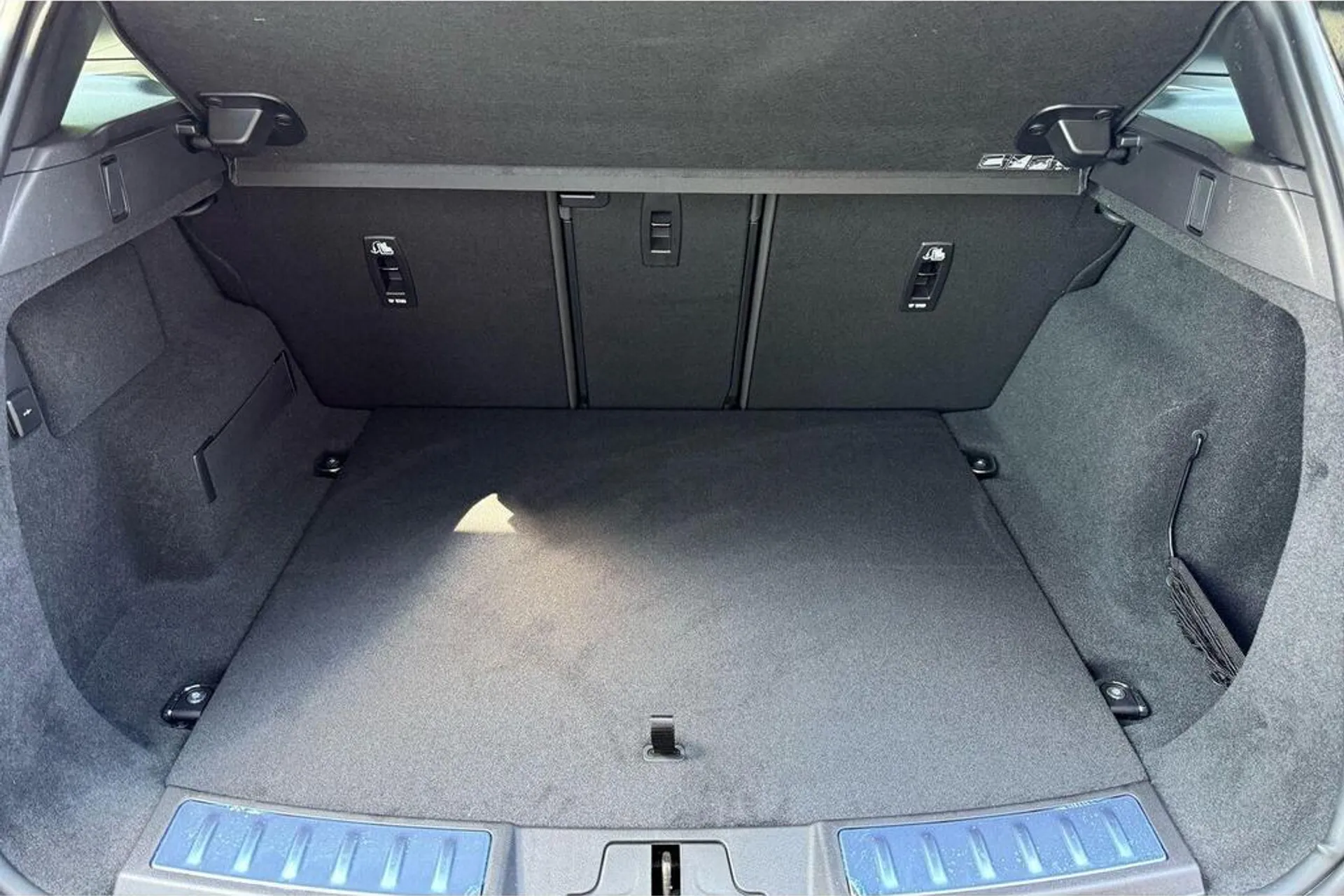 LAND ROVER RANGE ROVER EVOQUE thumbnail image number 10