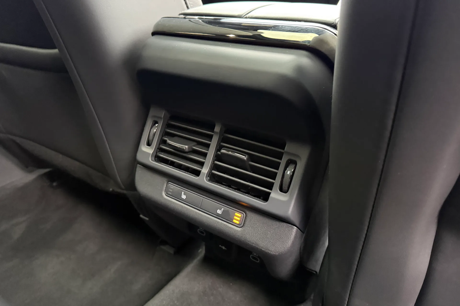 LAND ROVER RANGE ROVER EVOQUE thumbnail image number 18