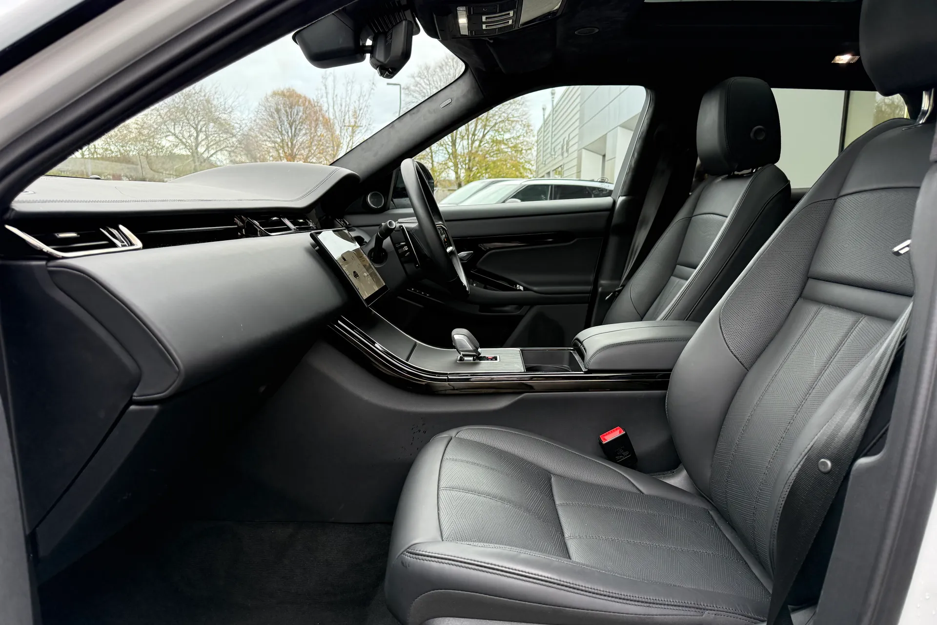 LAND ROVER RANGE ROVER EVOQUE thumbnail image number 3