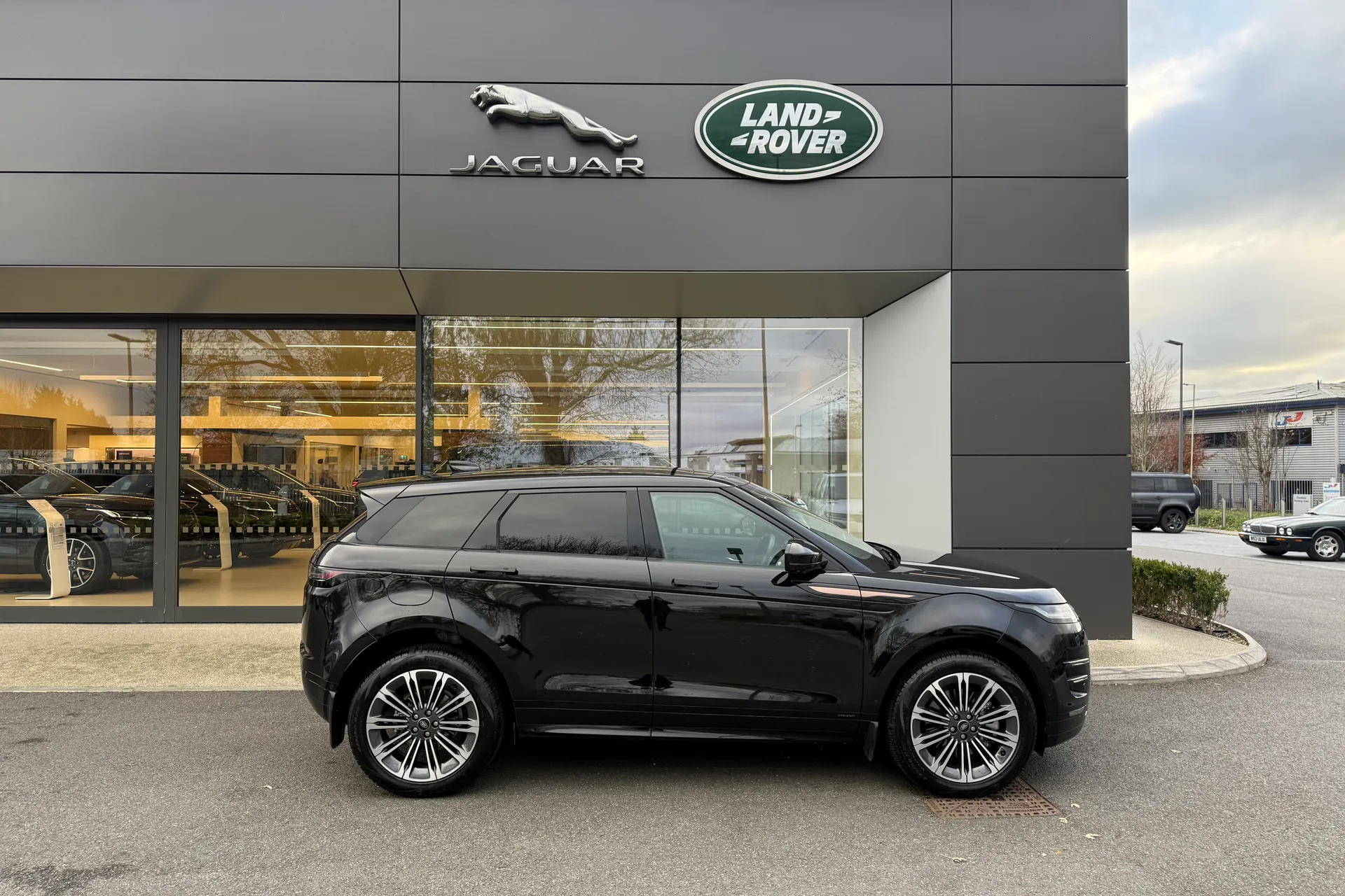 LAND ROVER RANGE ROVER EVOQUE thumbnail image number 5