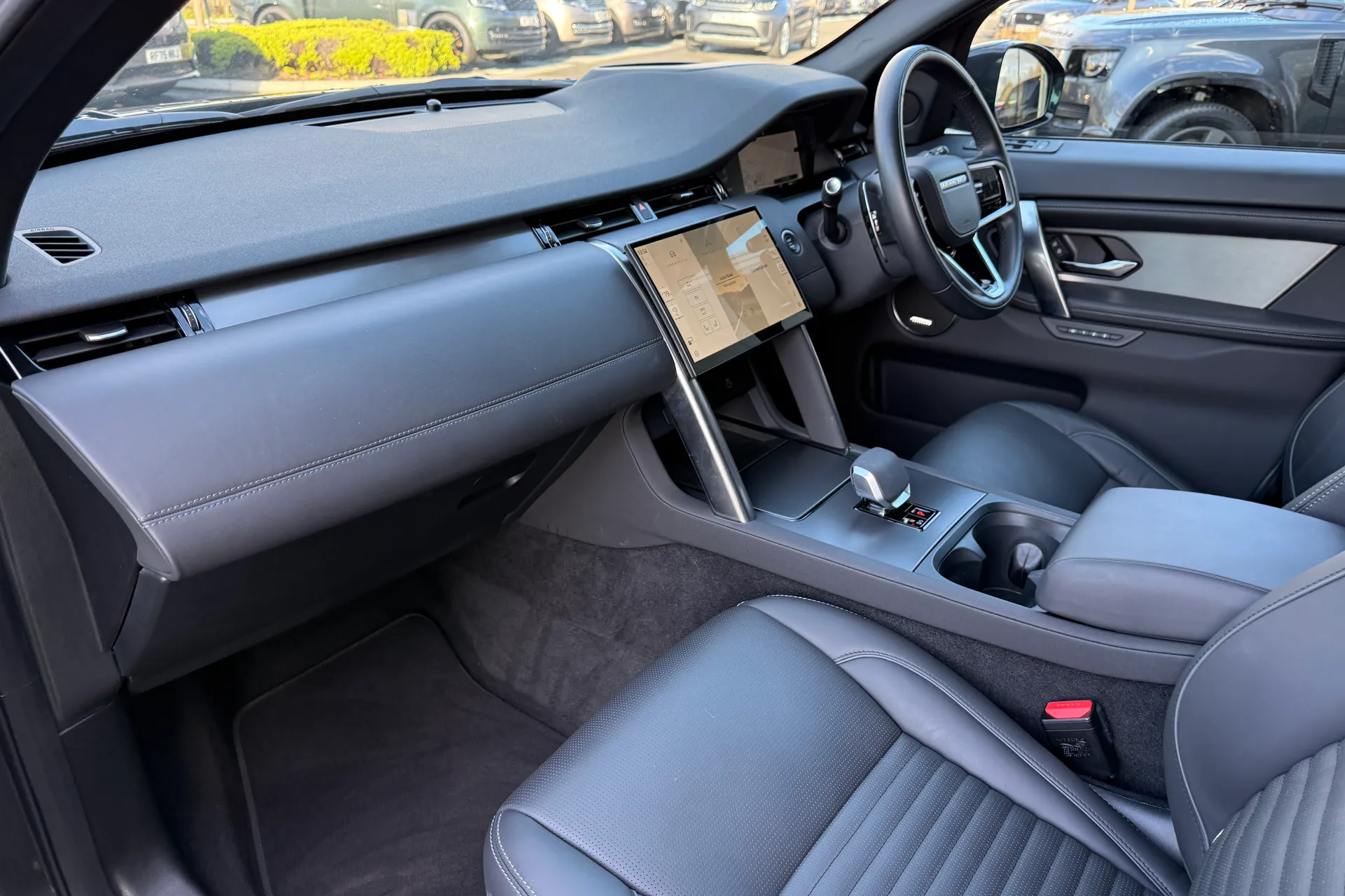 LAND ROVER DISCOVERY SPORT thumbnail image number 48