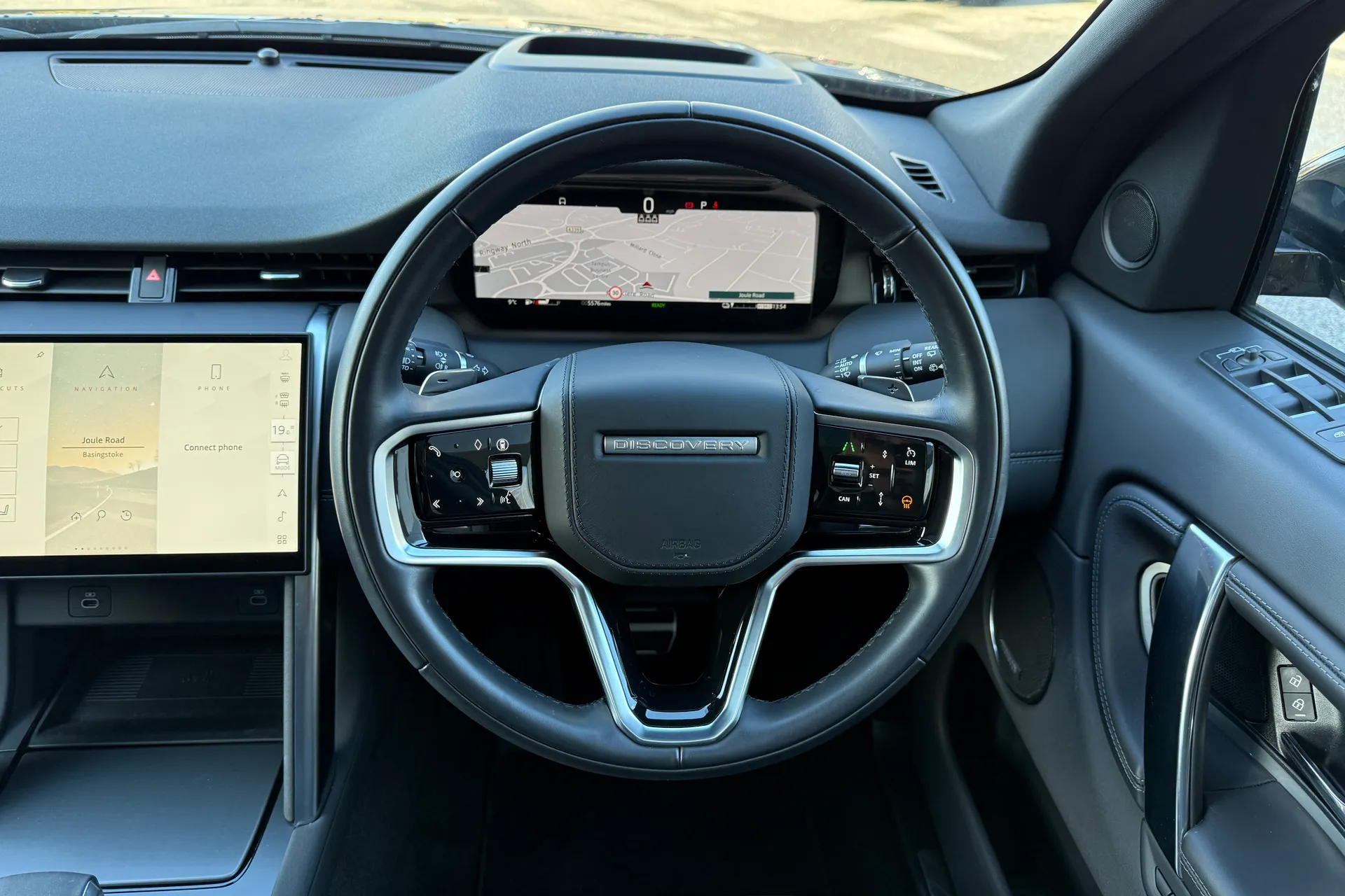 LAND ROVER DISCOVERY SPORT thumbnail image number 14