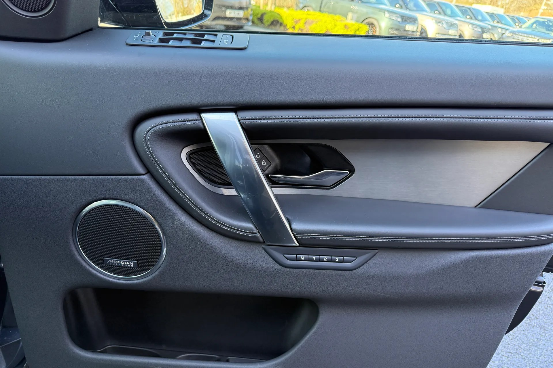 LAND ROVER DISCOVERY SPORT thumbnail image number 51