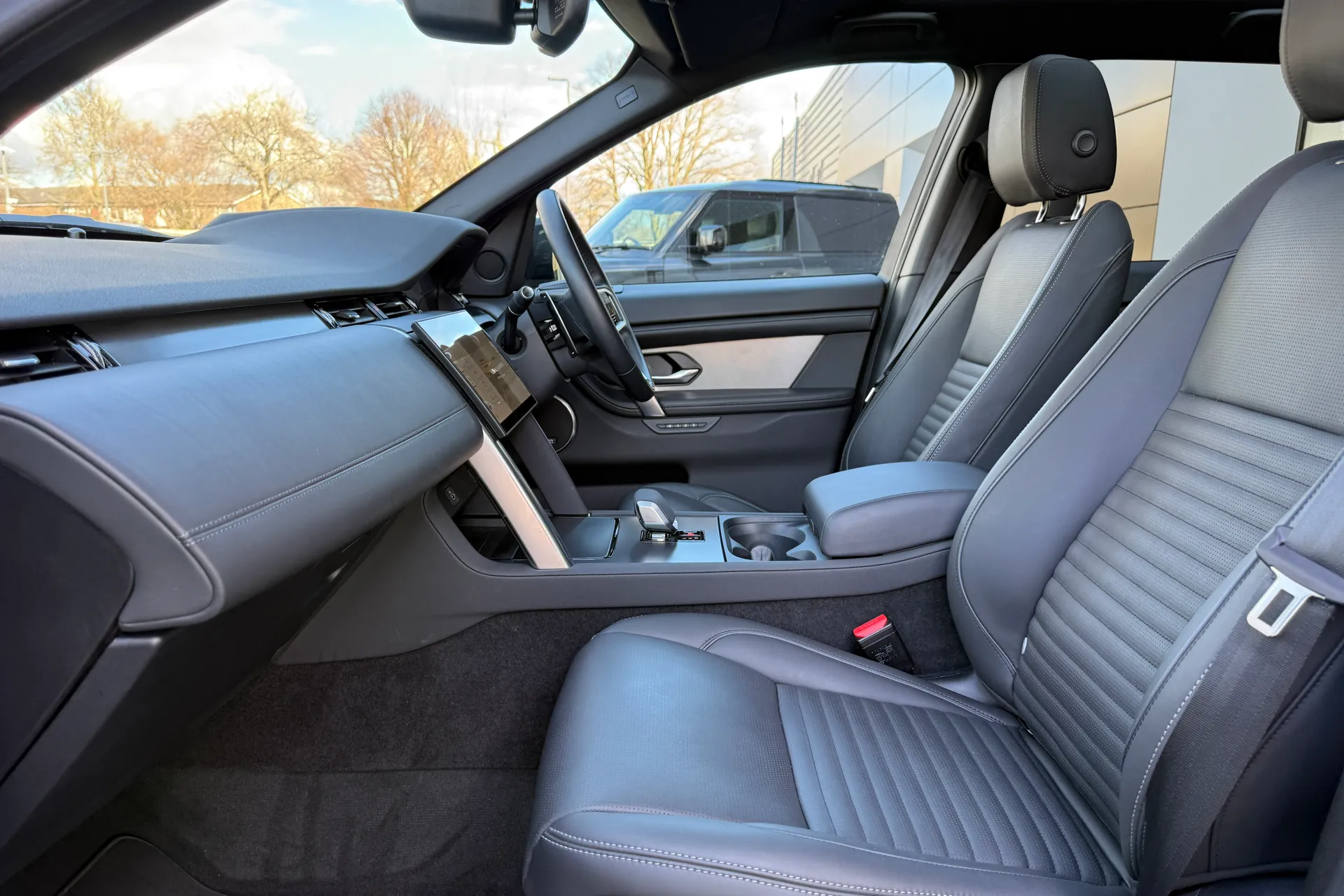 LAND ROVER DISCOVERY SPORT thumbnail image number 10