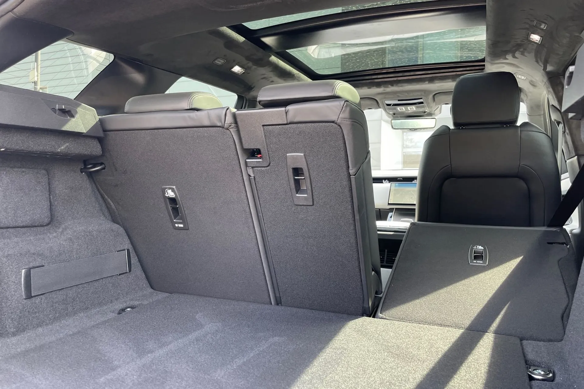 LAND ROVER RANGE ROVER EVOQUE thumbnail image number 31