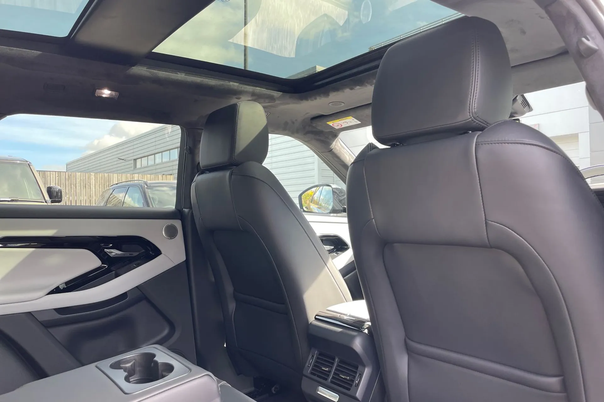 LAND ROVER RANGE ROVER EVOQUE thumbnail image number 33