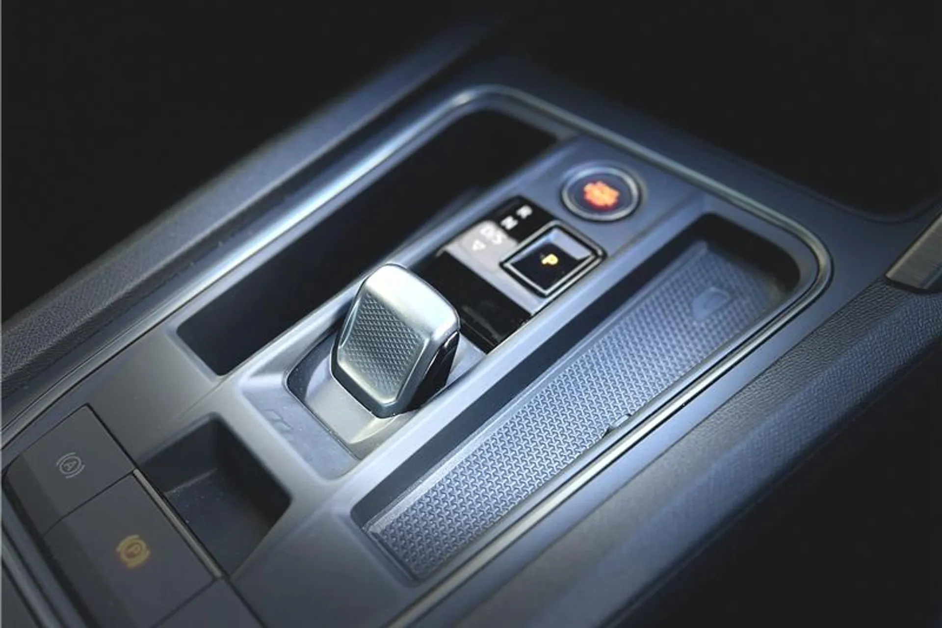 CUPRA FORMENTOR thumbnail image number 29