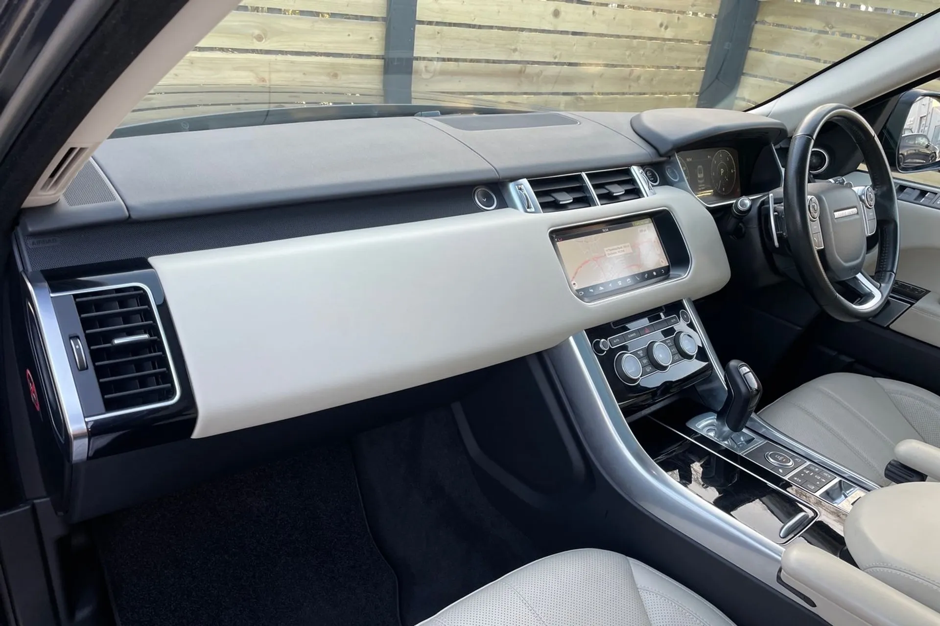 LAND ROVER RANGE ROVER SPORT thumbnail image number 28