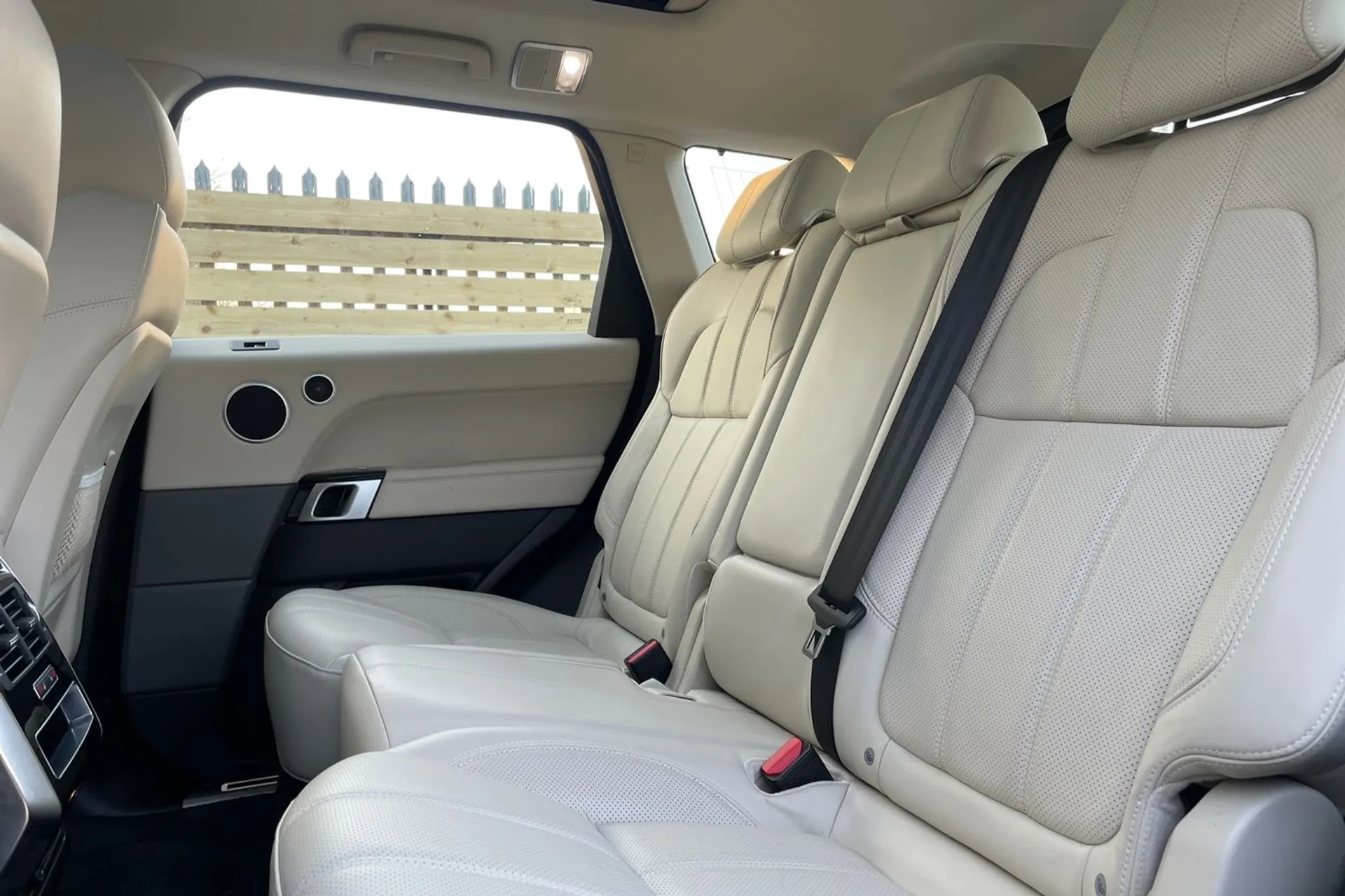 LAND ROVER RANGE ROVER SPORT thumbnail image number 31