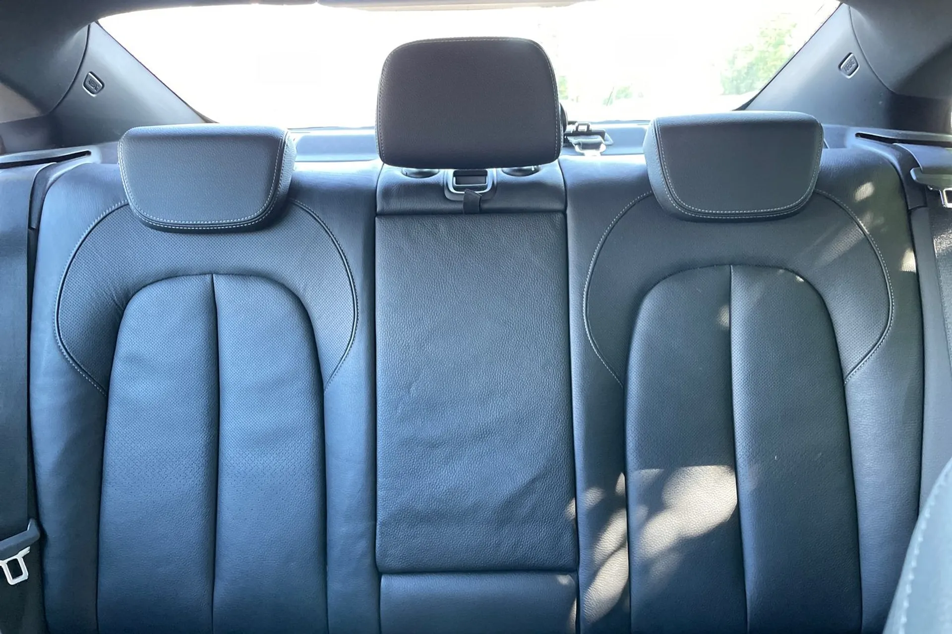 BMW 2 SERIES thumbnail image number 31