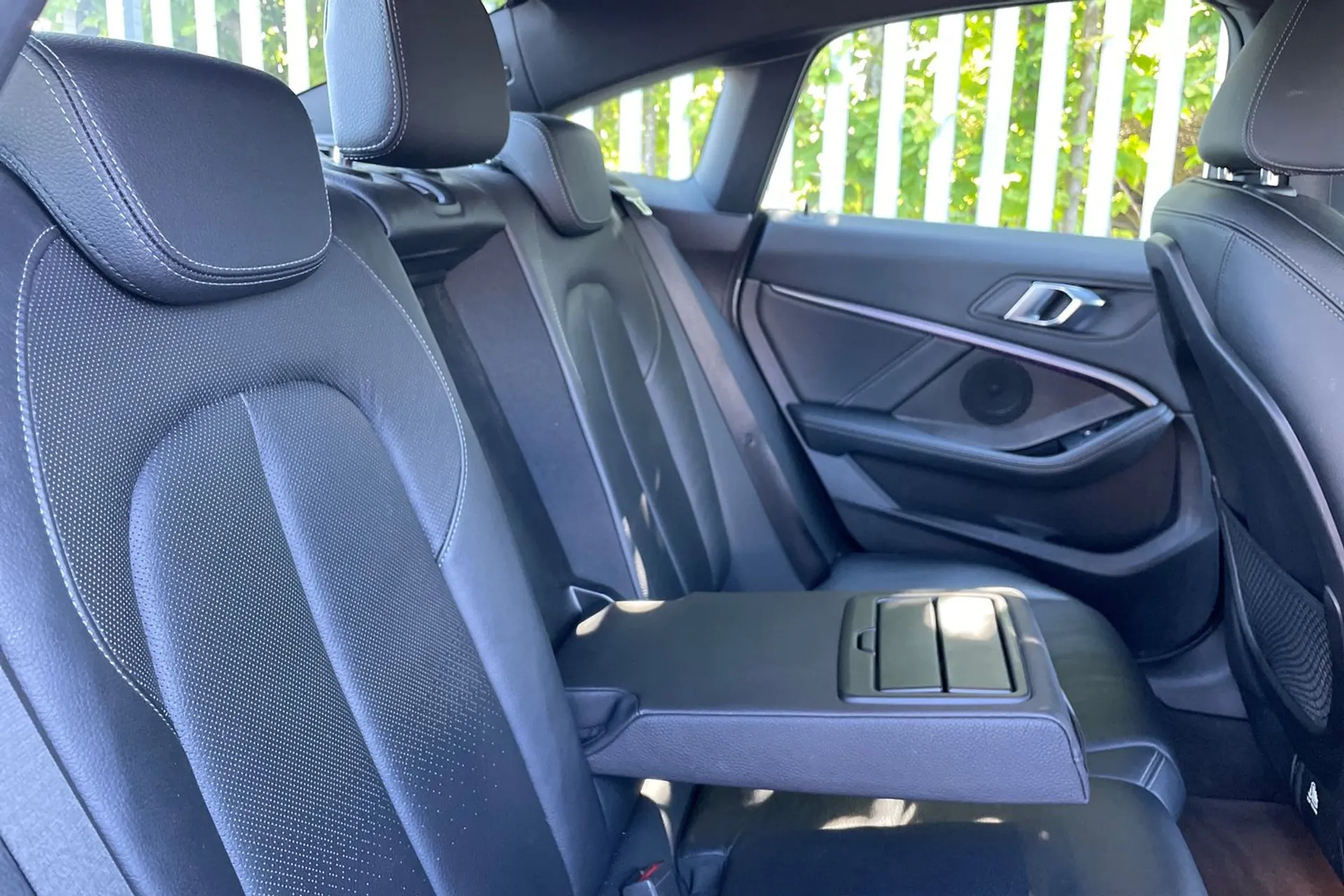 BMW 2 SERIES thumbnail image number 22