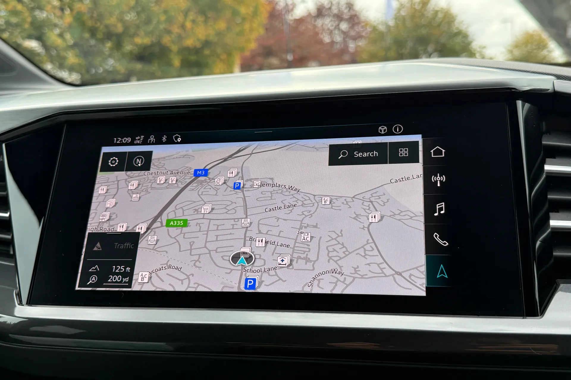 Audi Q4 thumbnail image number 19