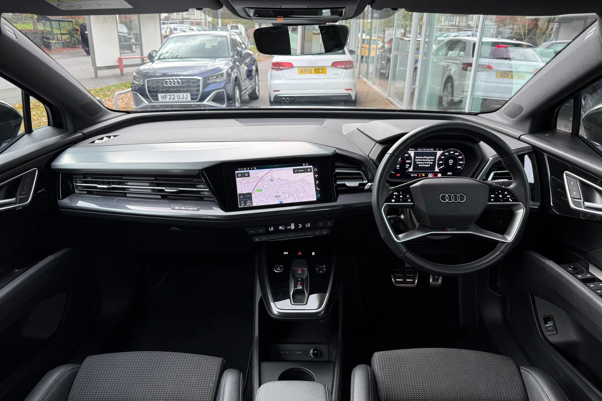 Audi Q4 thumbnail image number 4