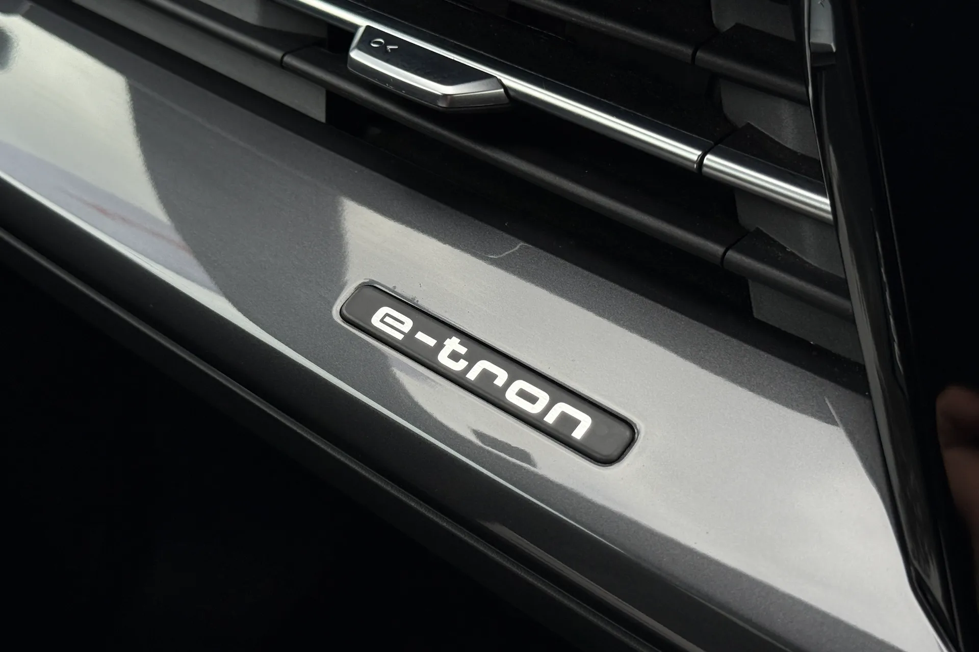 Audi Q4 thumbnail image number 27