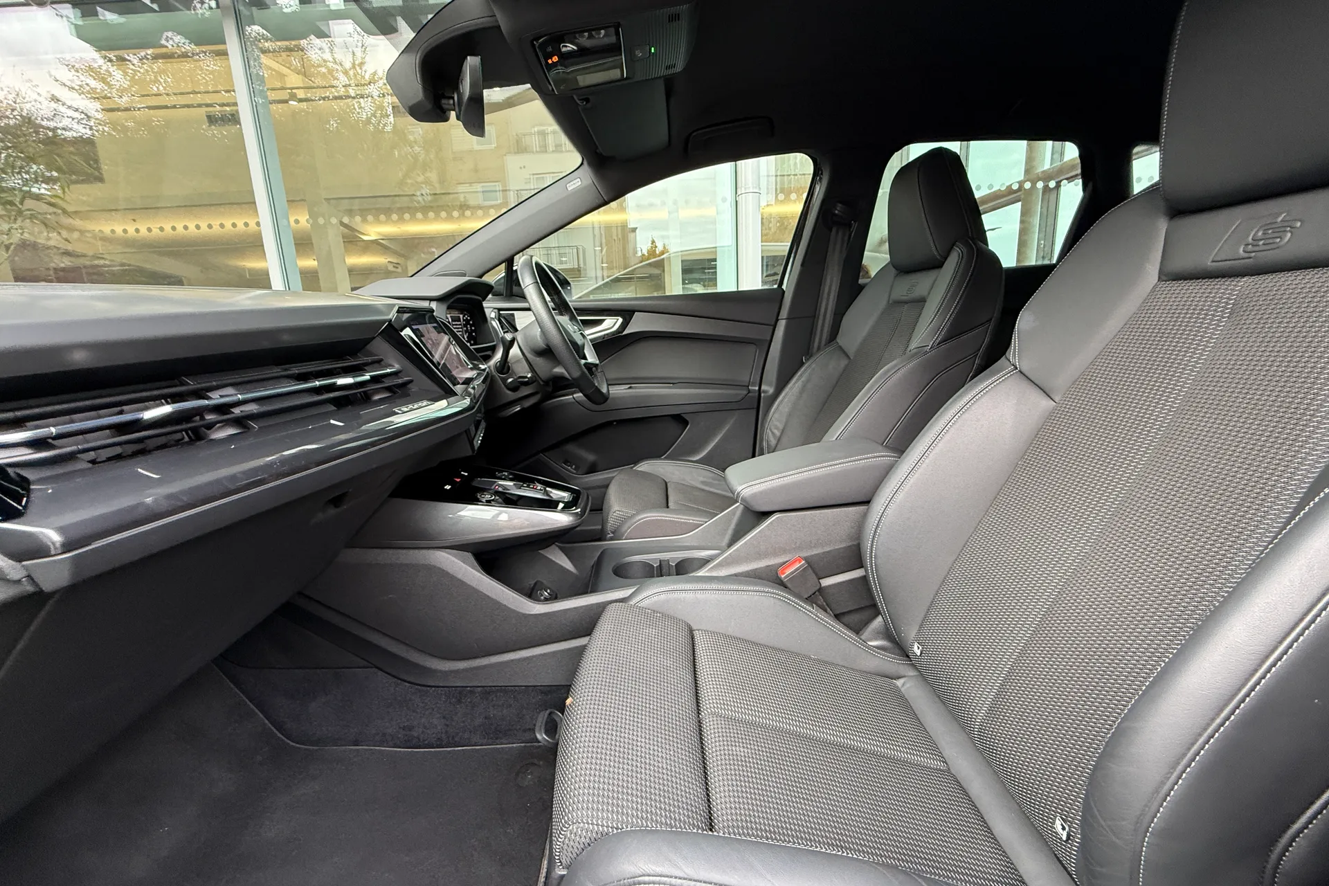 Audi Q4 thumbnail image number 53