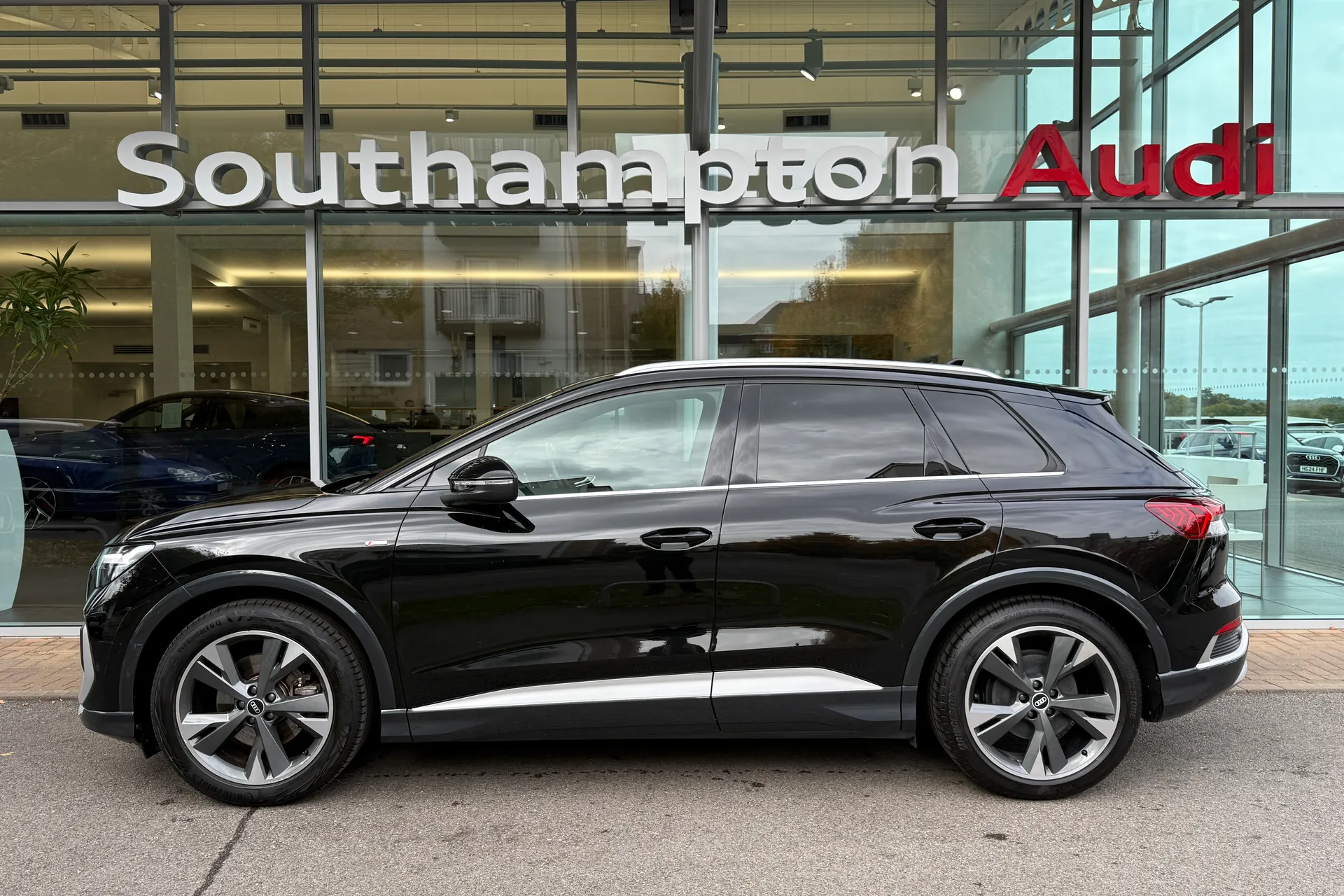 Audi Q4 thumbnail image number 50